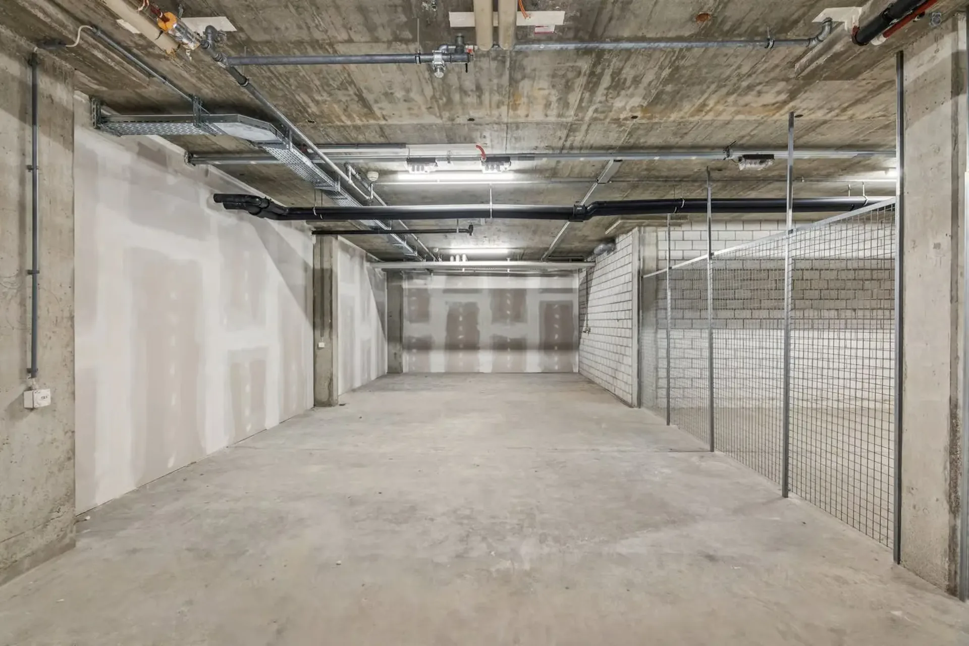 Kostengünstige Lagerfläche mit 280 m² – ideal für KMU, Gewerbe oder Onlinehandel