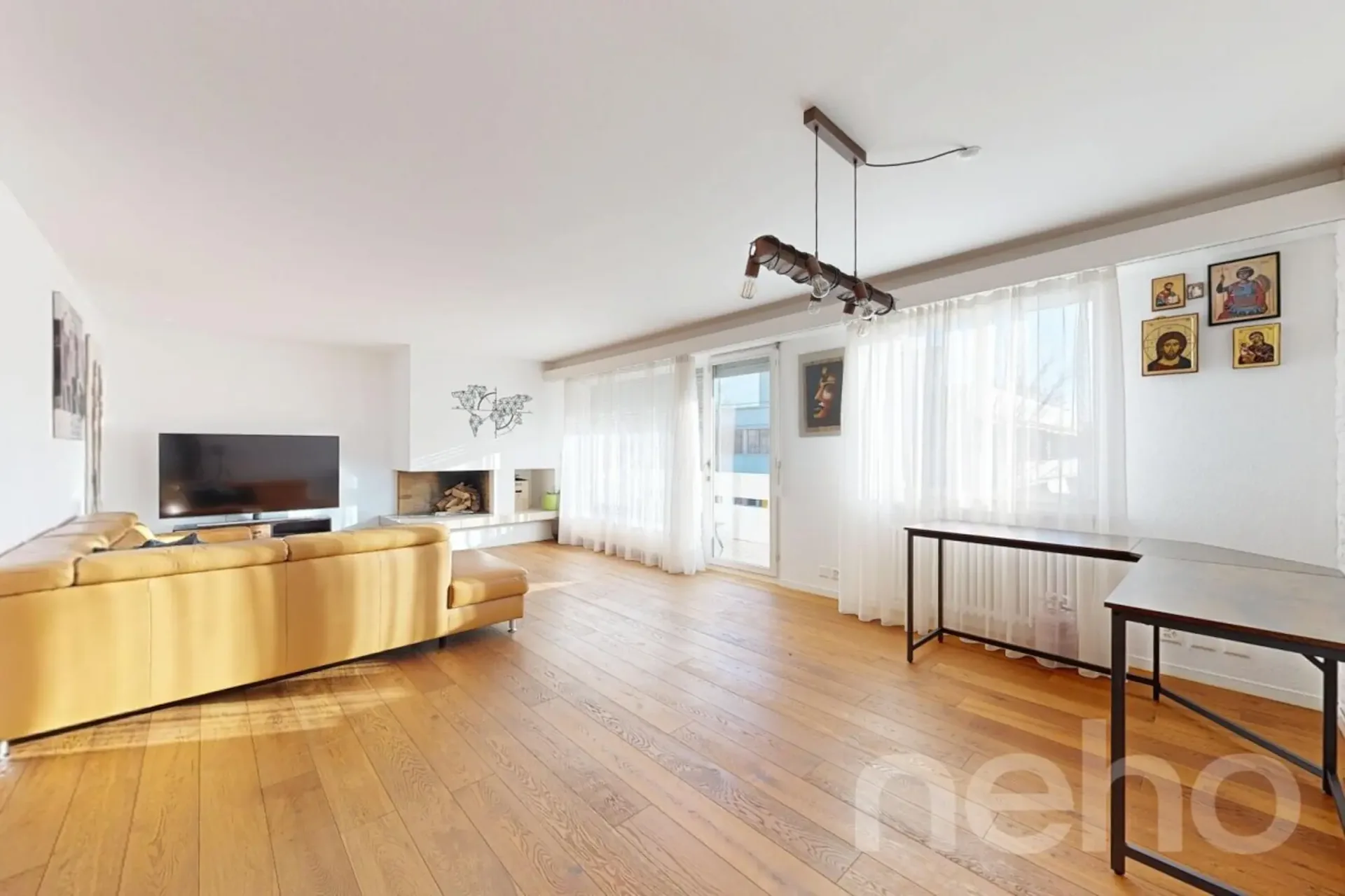 Appartement de 3,5 pièces rénové avec balcon et jardin à Oberwil