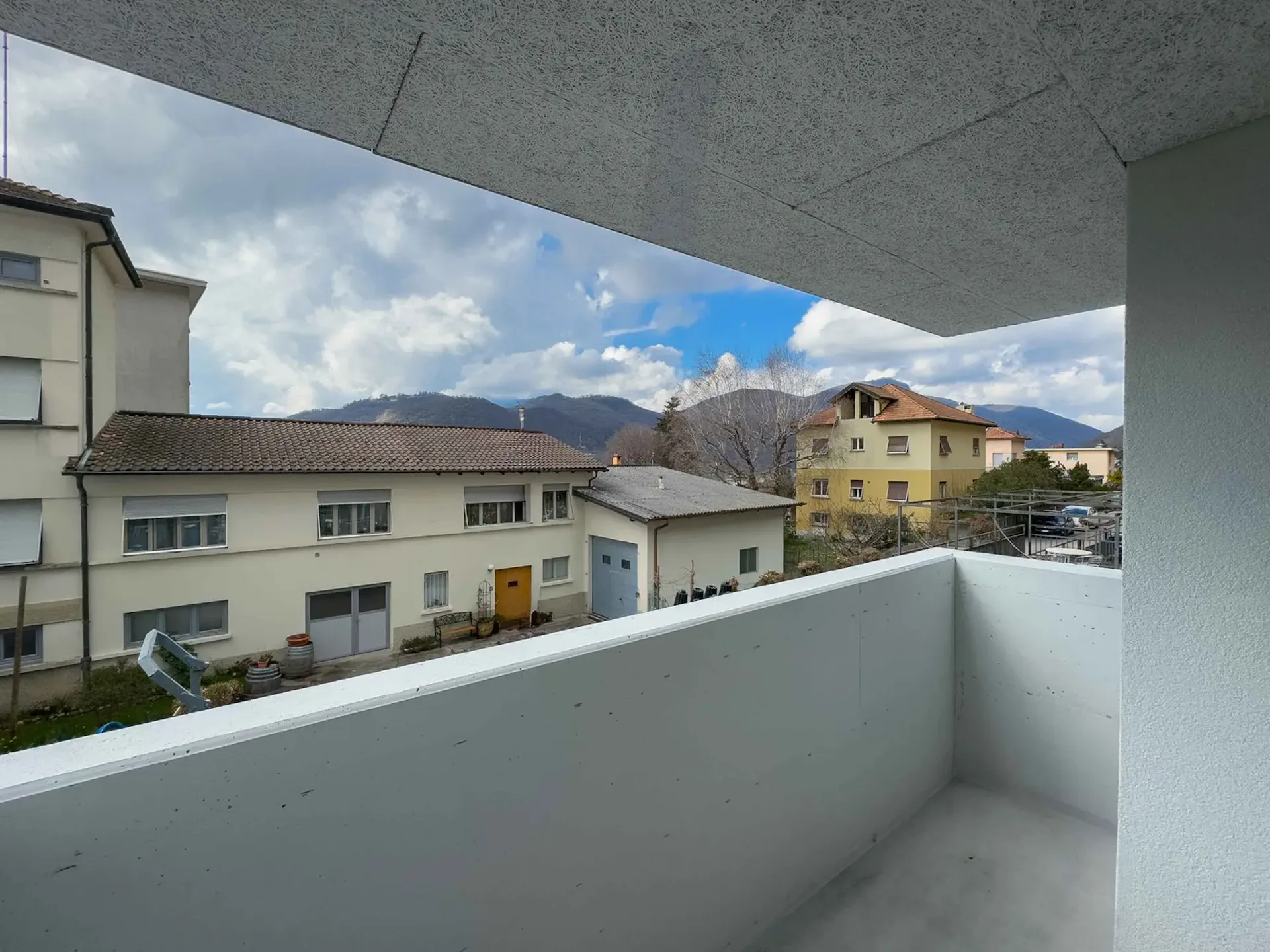 2.5 rooms in first occupation in Mendrisio
