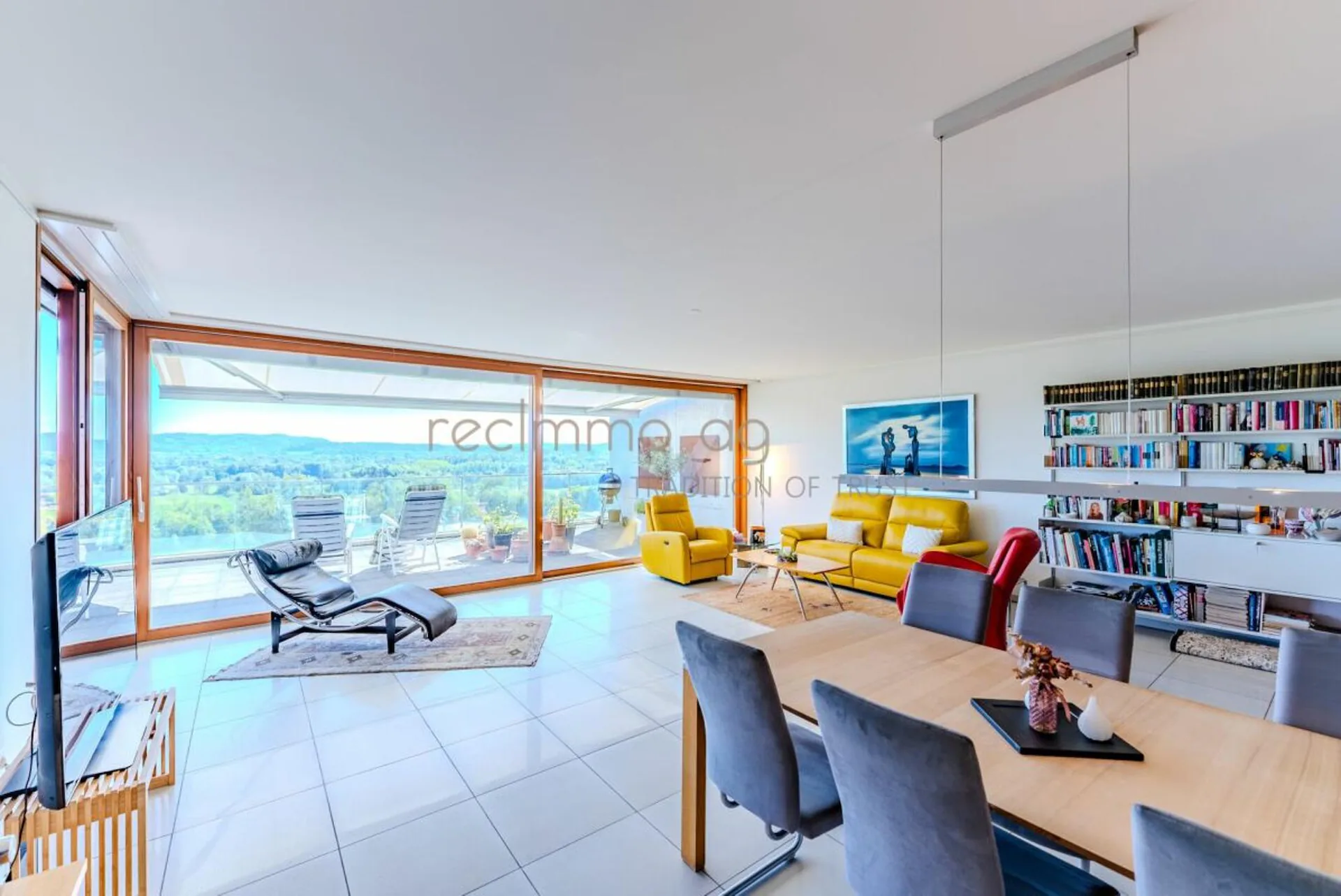 Appartement de terrasse exclusif 4.5 pièces avec vue panoramique à Biberstein