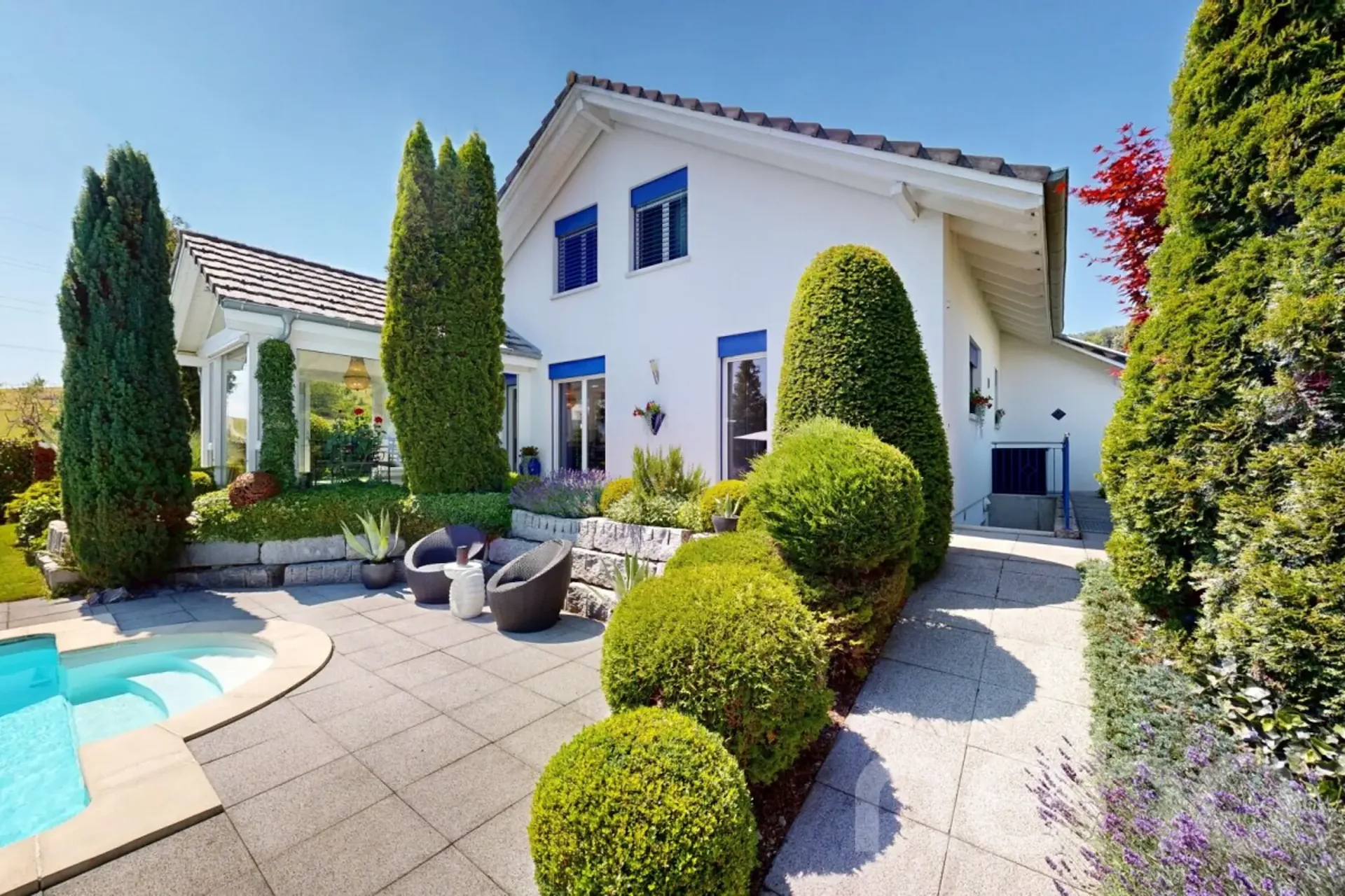 Maison élégante avec vue imprenable et piscine