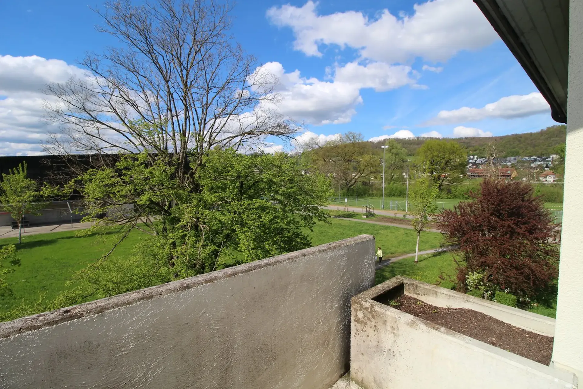 Cozy 2.5-room apartment with balcony in Kleindöttingen