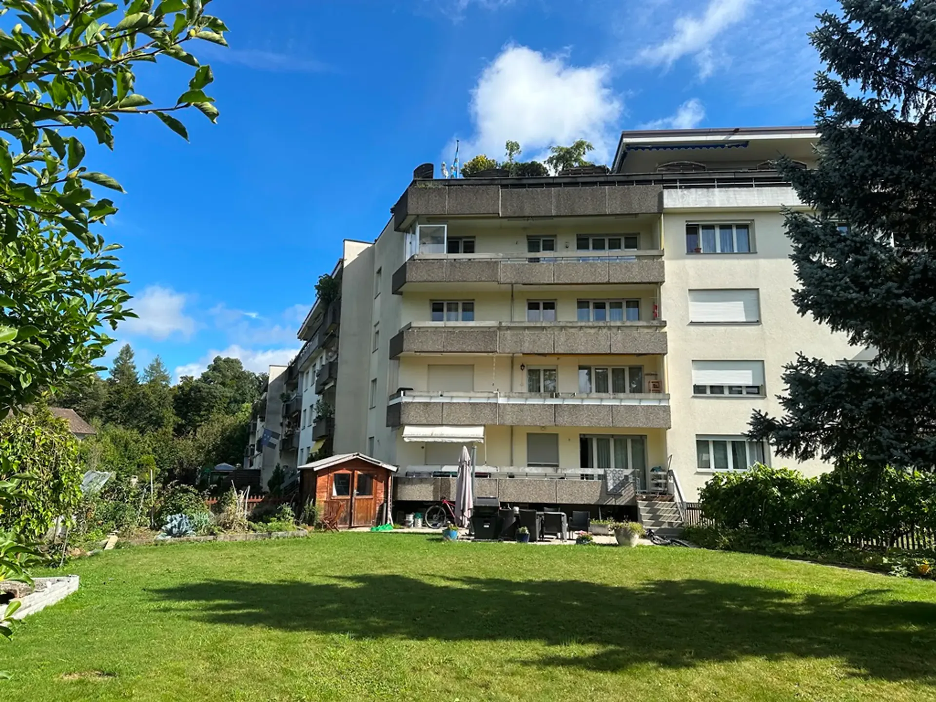 Attrayant paket d'appartements - quatre appartements en propriété à Lenzburg
