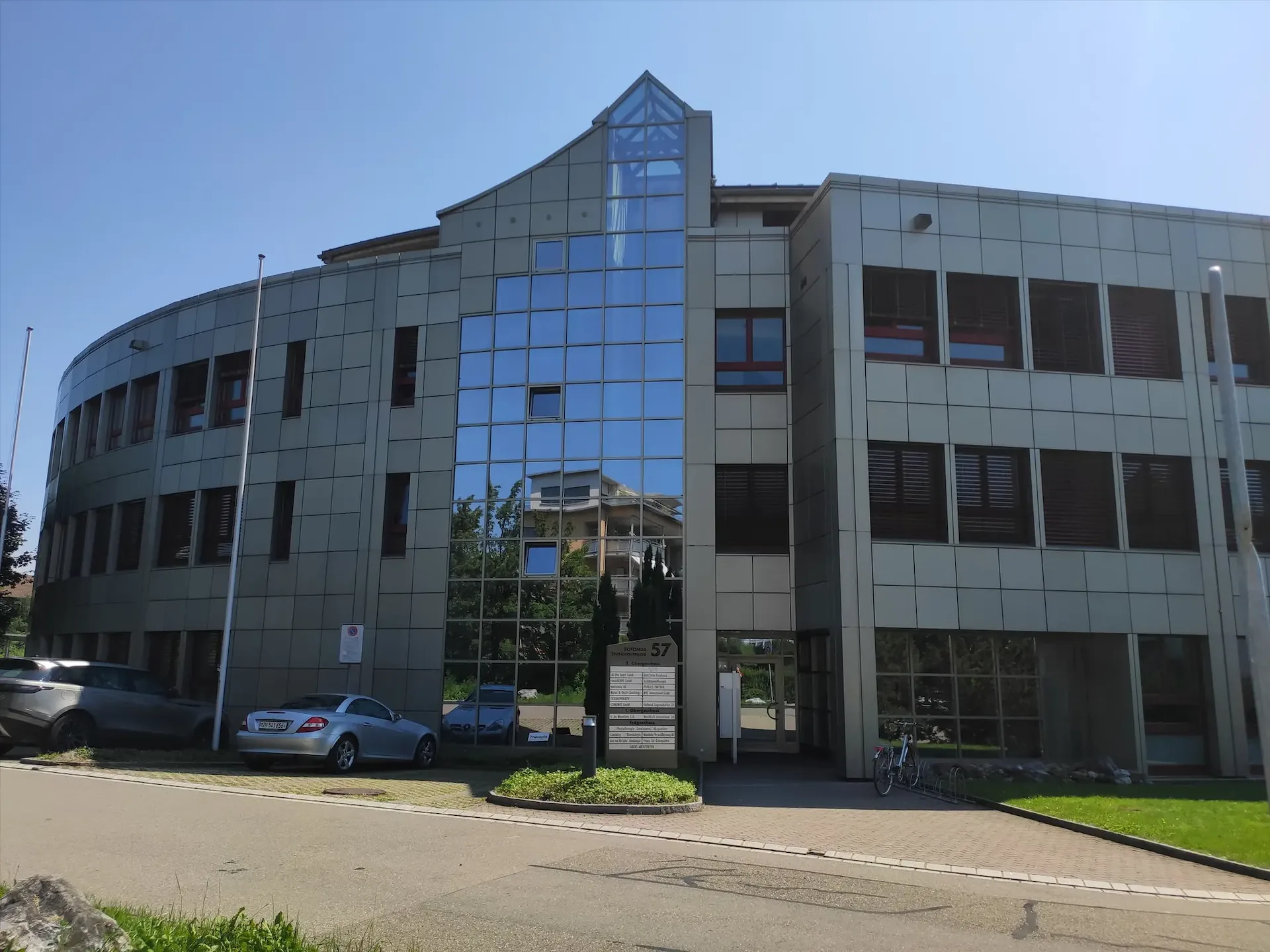 Ausgebautes Büro in Nänikon zu vermieten!