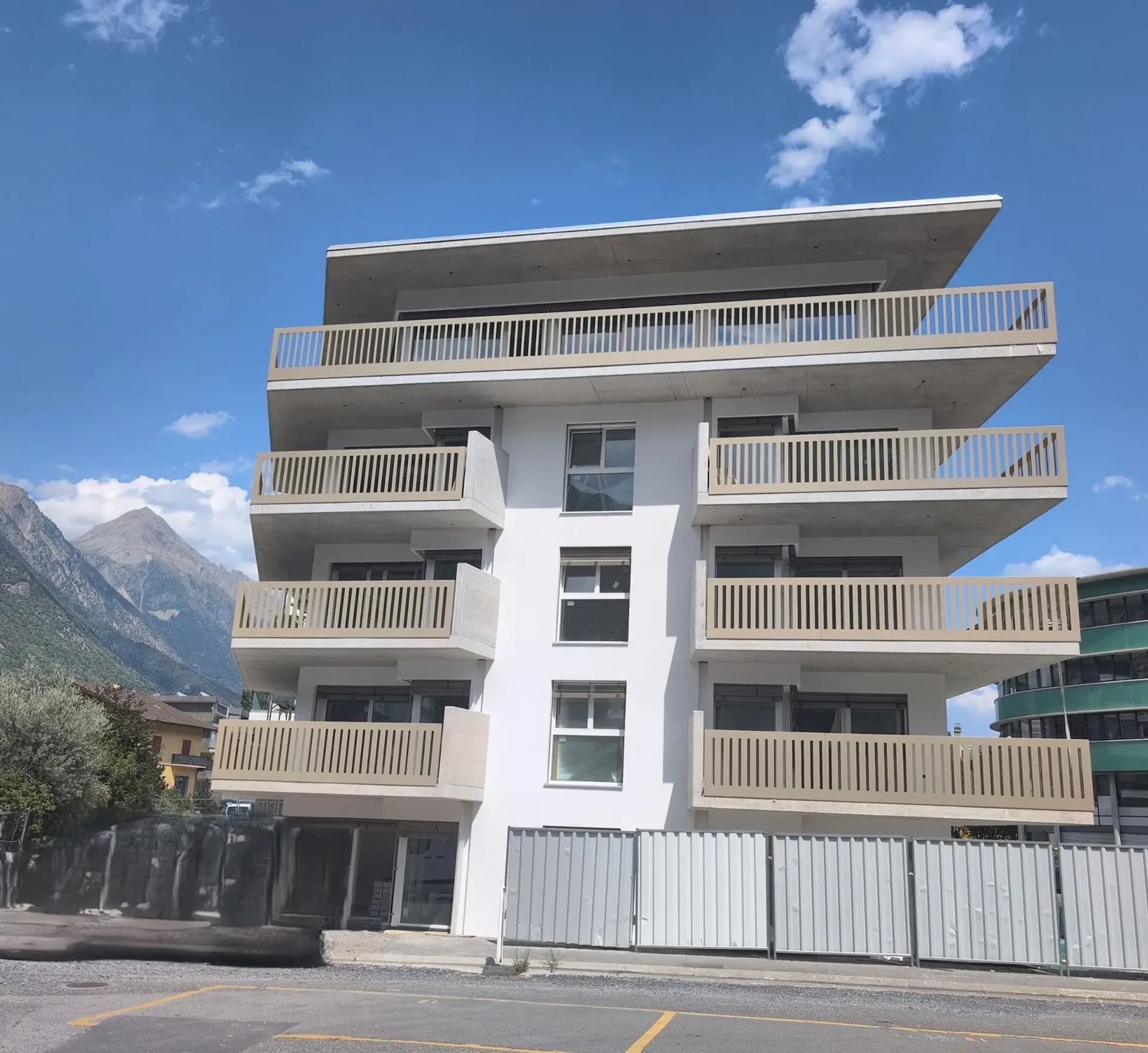 Piccolo gioiello! In affitto, un bell'appartamento di 3 locali 1/2 NUOVO, con ampio balcone, a Martigny!