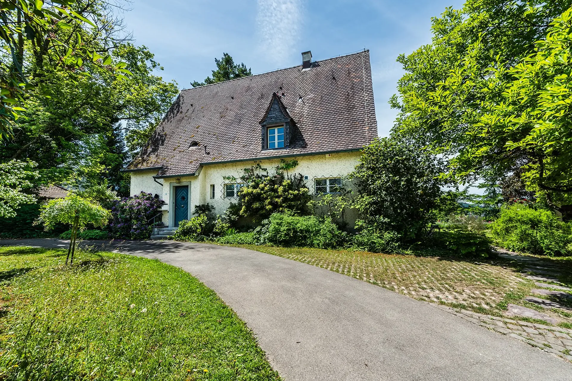 Maison de campagne de 9½ pièces avec grand jardin et beaucoup d'intimité