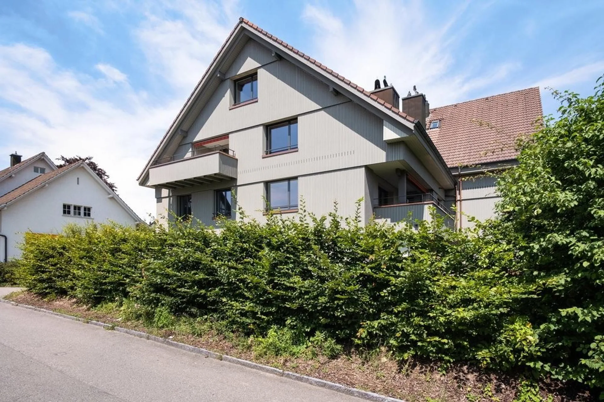 Loyer sans caution - Appartement maisonnette spacieux avec vue lointaine