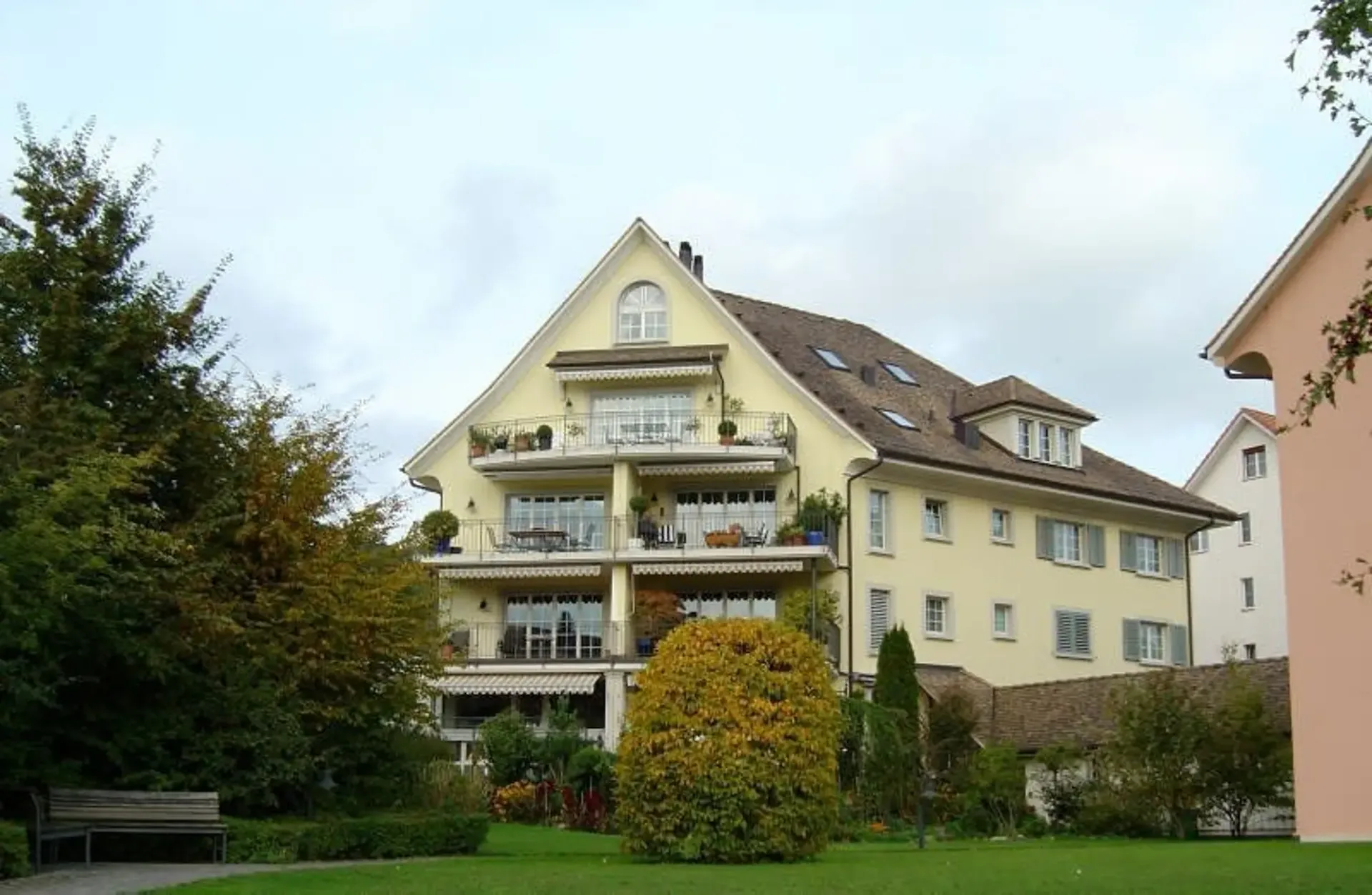 Attractive 4.5-room apartment in Uetikon am See