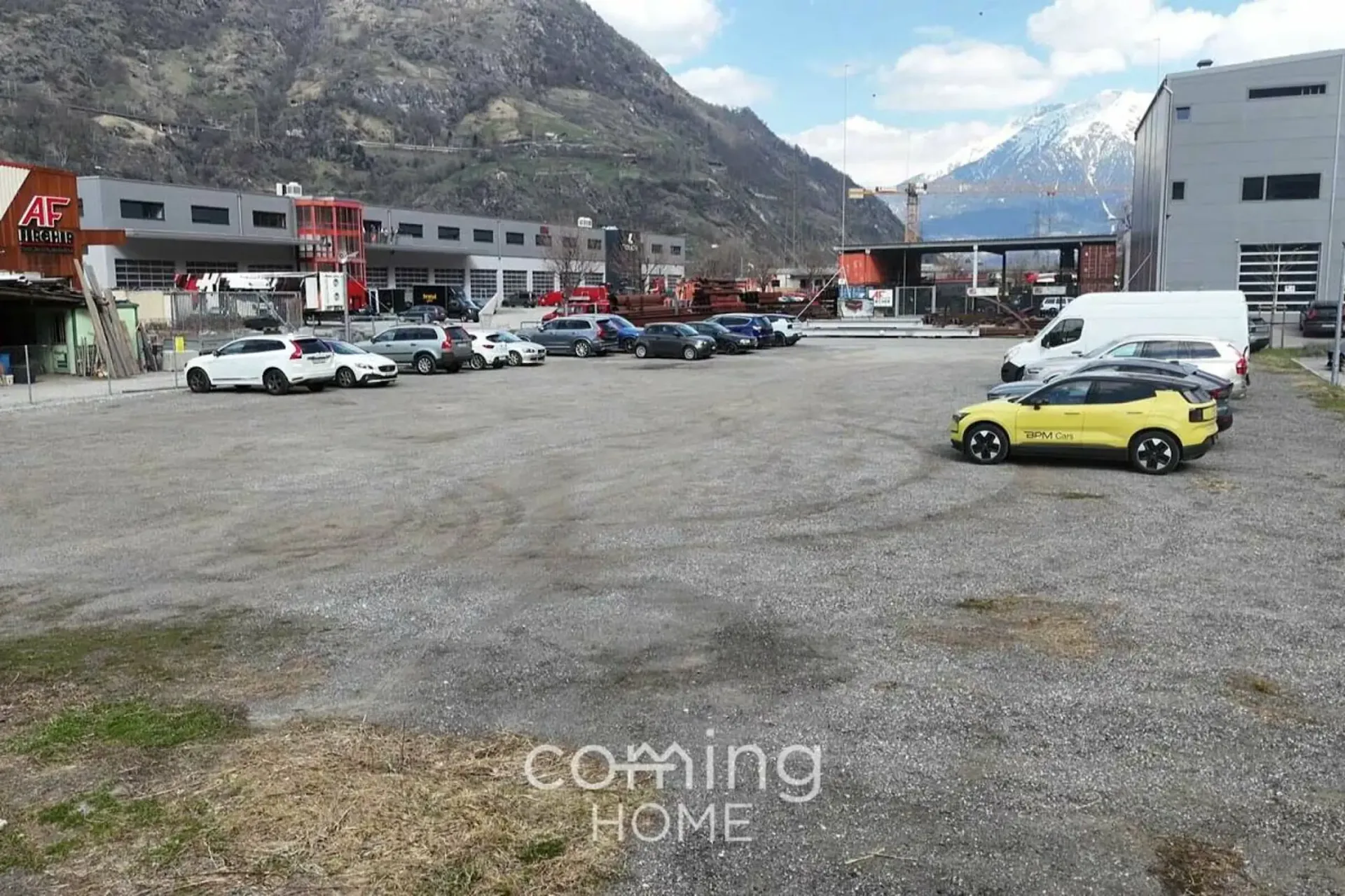 Building land in Visp under building law - serviced, available immediately and suitable for a variety of uses