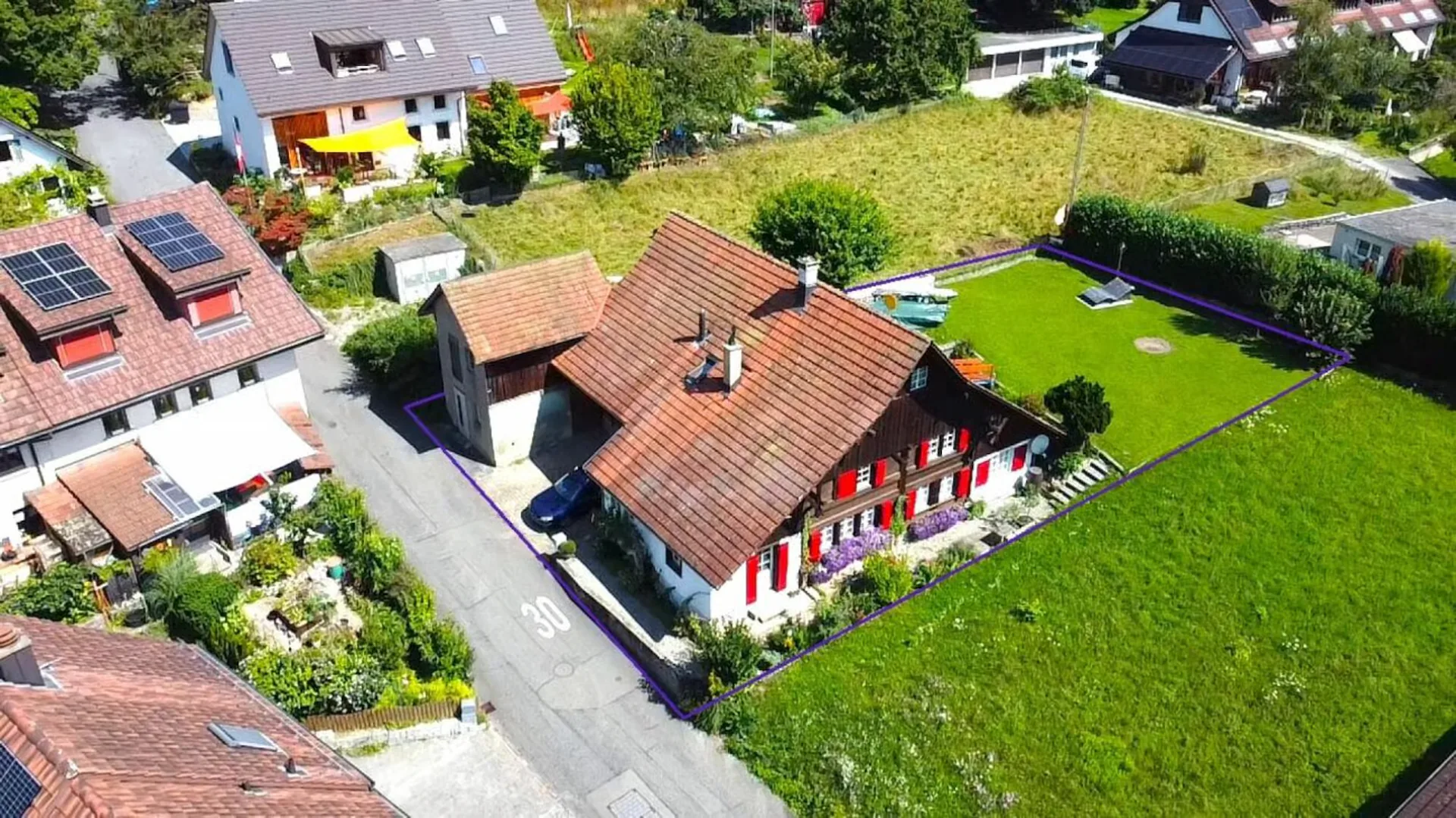 HISTORIQUE - DANS LE CENTRE DU VILLAGE À PROXIMITÉ DU LAC DE HALLWIL !
