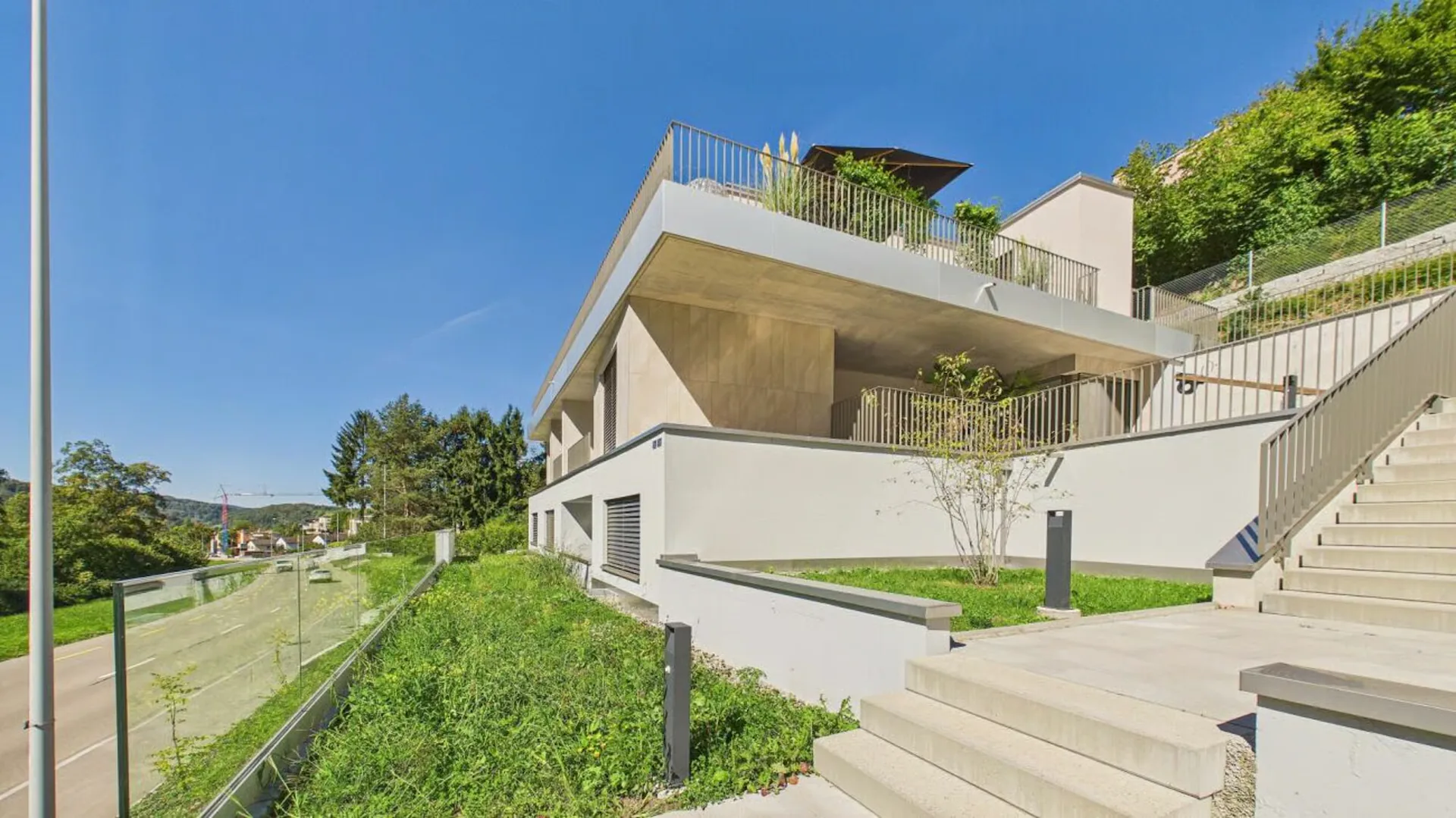 Spacious duplex garden apartment with plenty of room for own ideas
