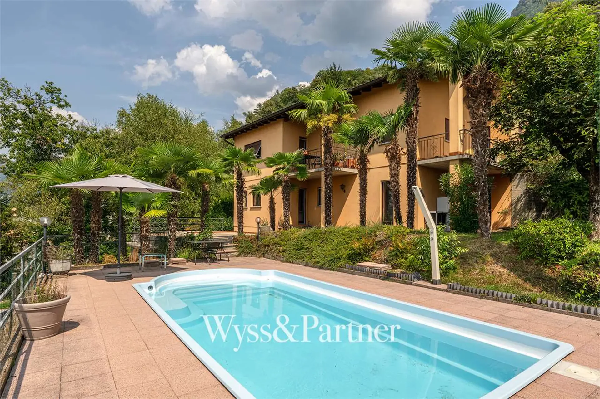 3,5 Zimmer mit privatem Garten, Terrasse und Pool in Pregassona