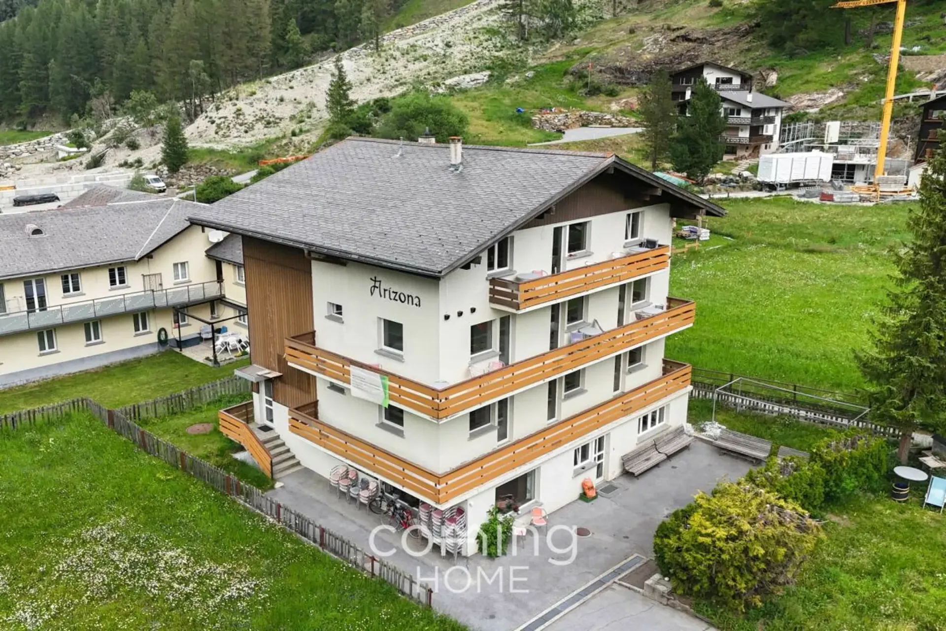 Attractive group house in Saas-Grund with potential for expansion and panoramic Alpine views