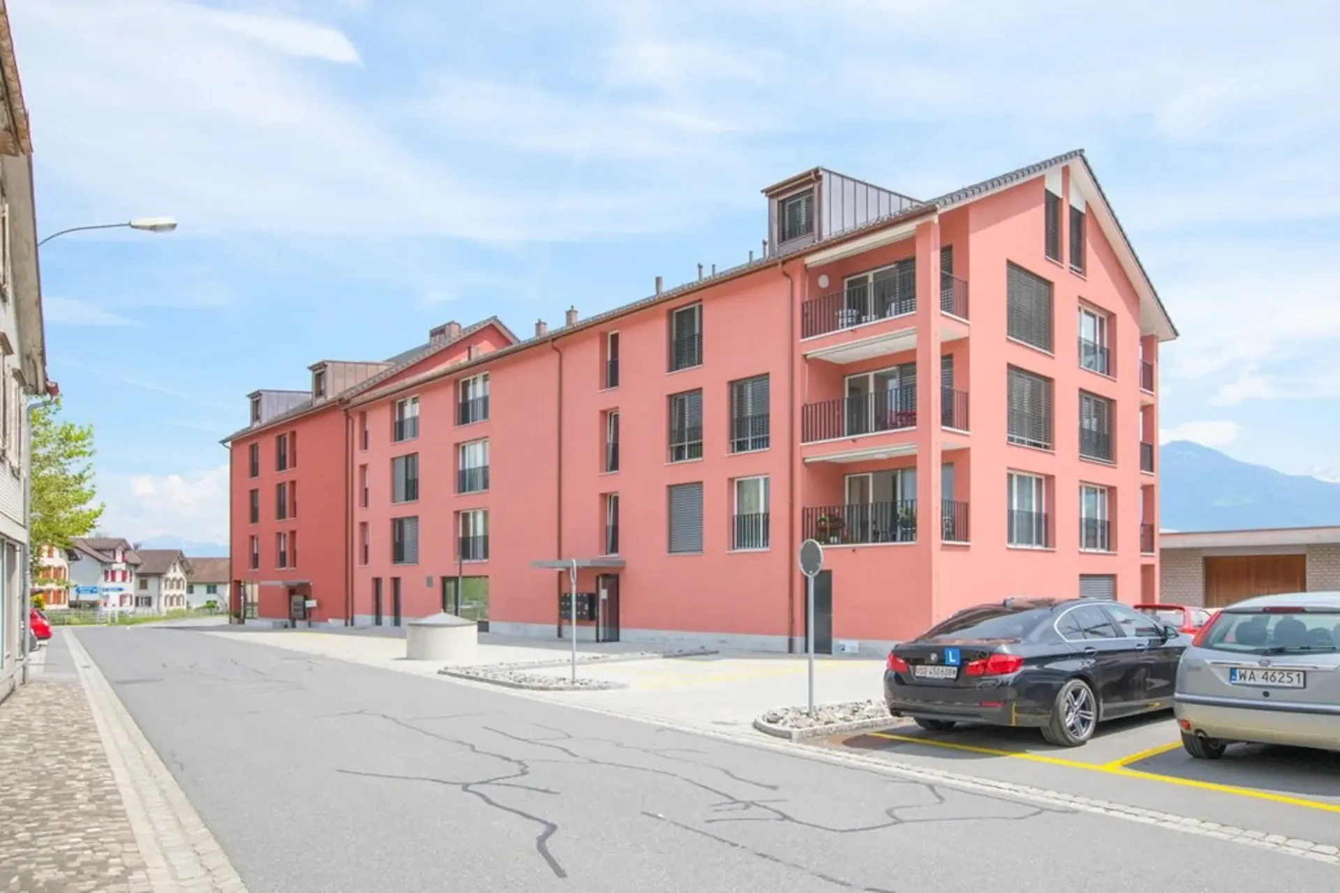 APPARTEMENT MAISONNETTE SUPERBE AU CENTRE DU VILLAGE