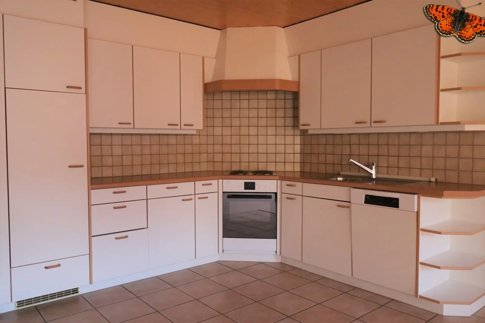 4 ½ PIECES - Close to all amenities!