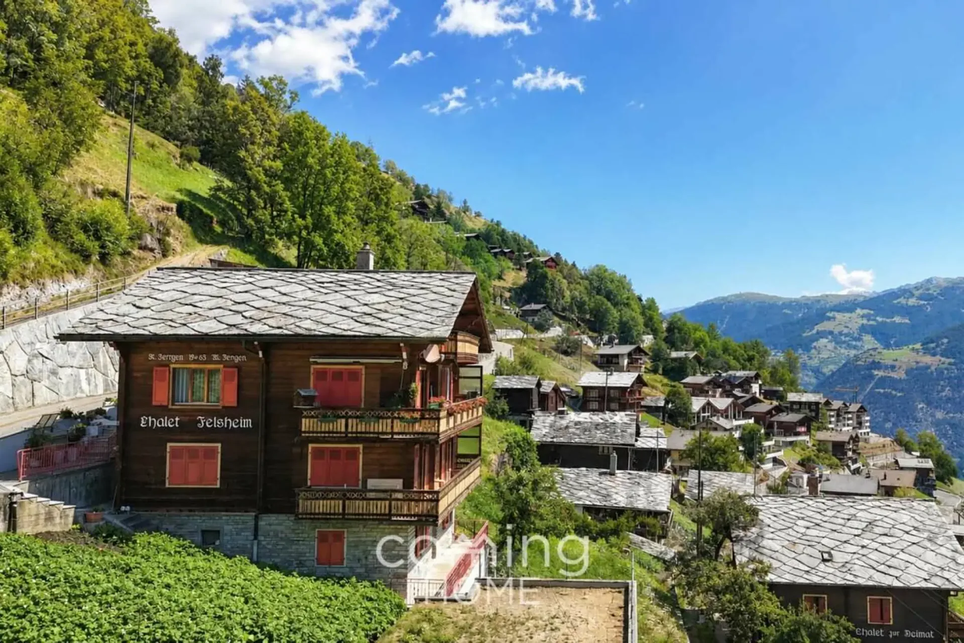 A Valais chalet atmosphere in Embd - a 3.5-room flat with mountain views, ideal as a second home
