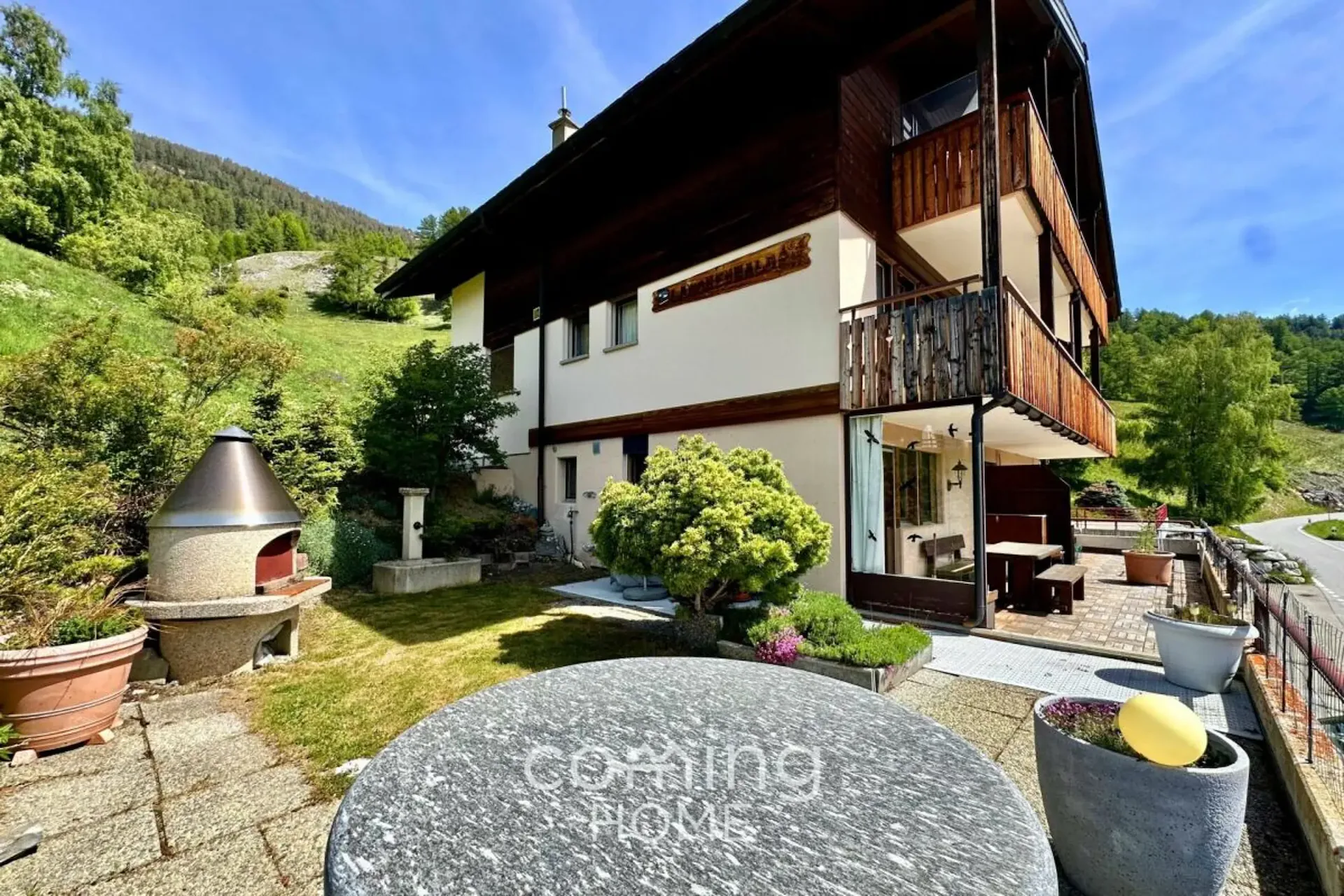 Panoramic views and a private garden - a cosy 3.5-room flat in Engersch