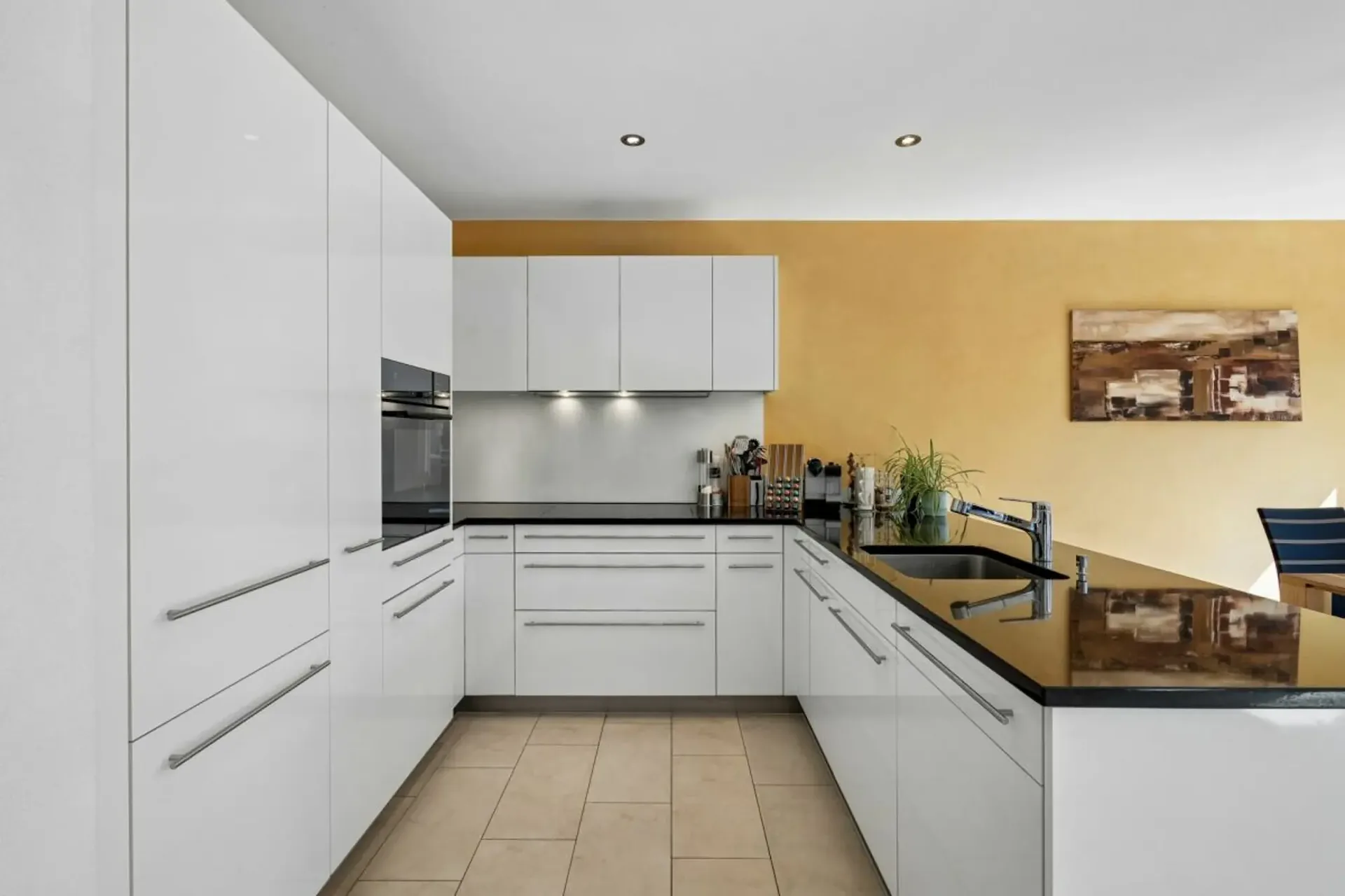 Casa semidetached di 5,5 locali su quattro livelli - spaziosa e a bassa manutenzione