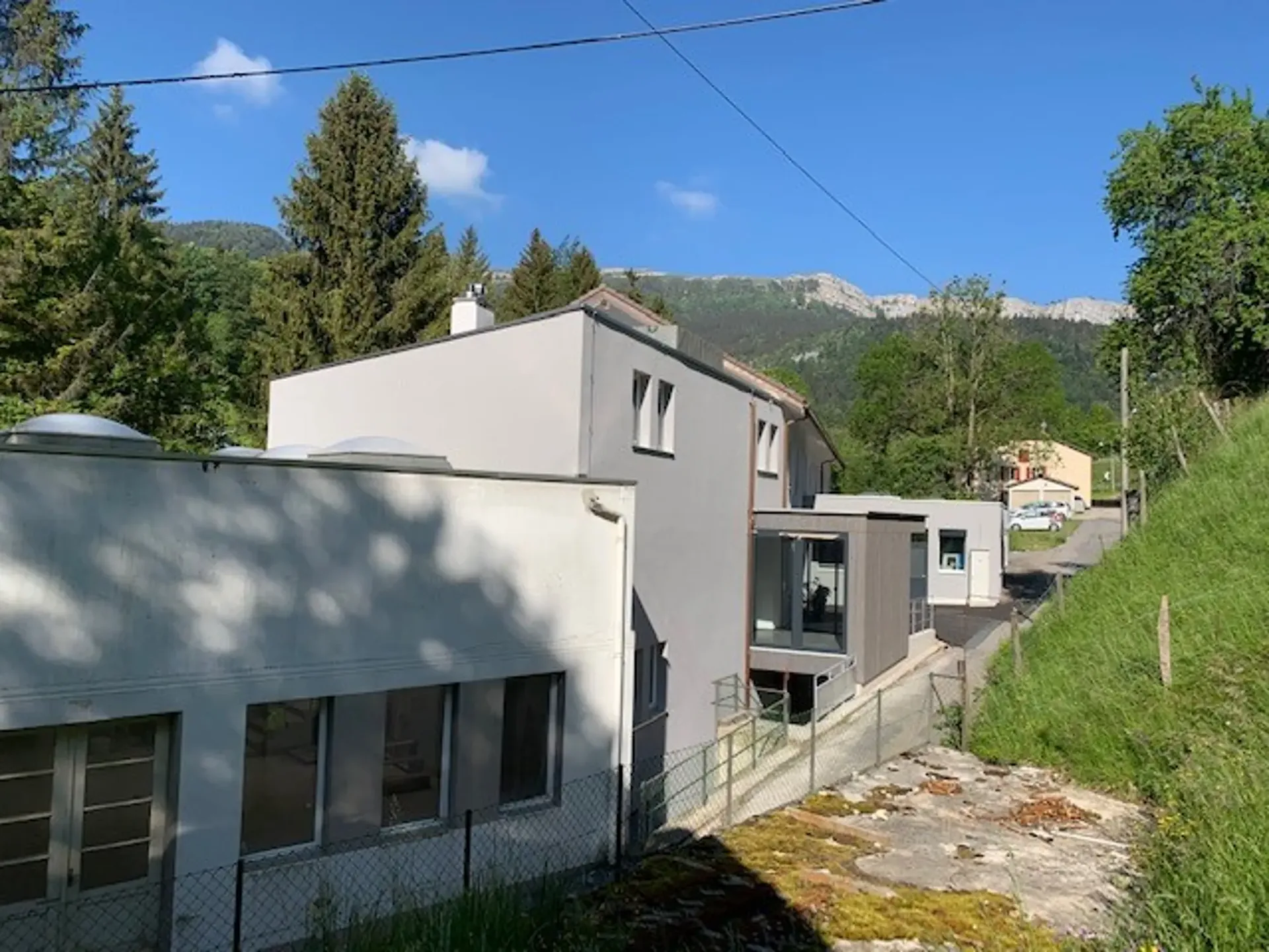 Gewerbliches/Industriegebäude zur Miete in Vallorbe