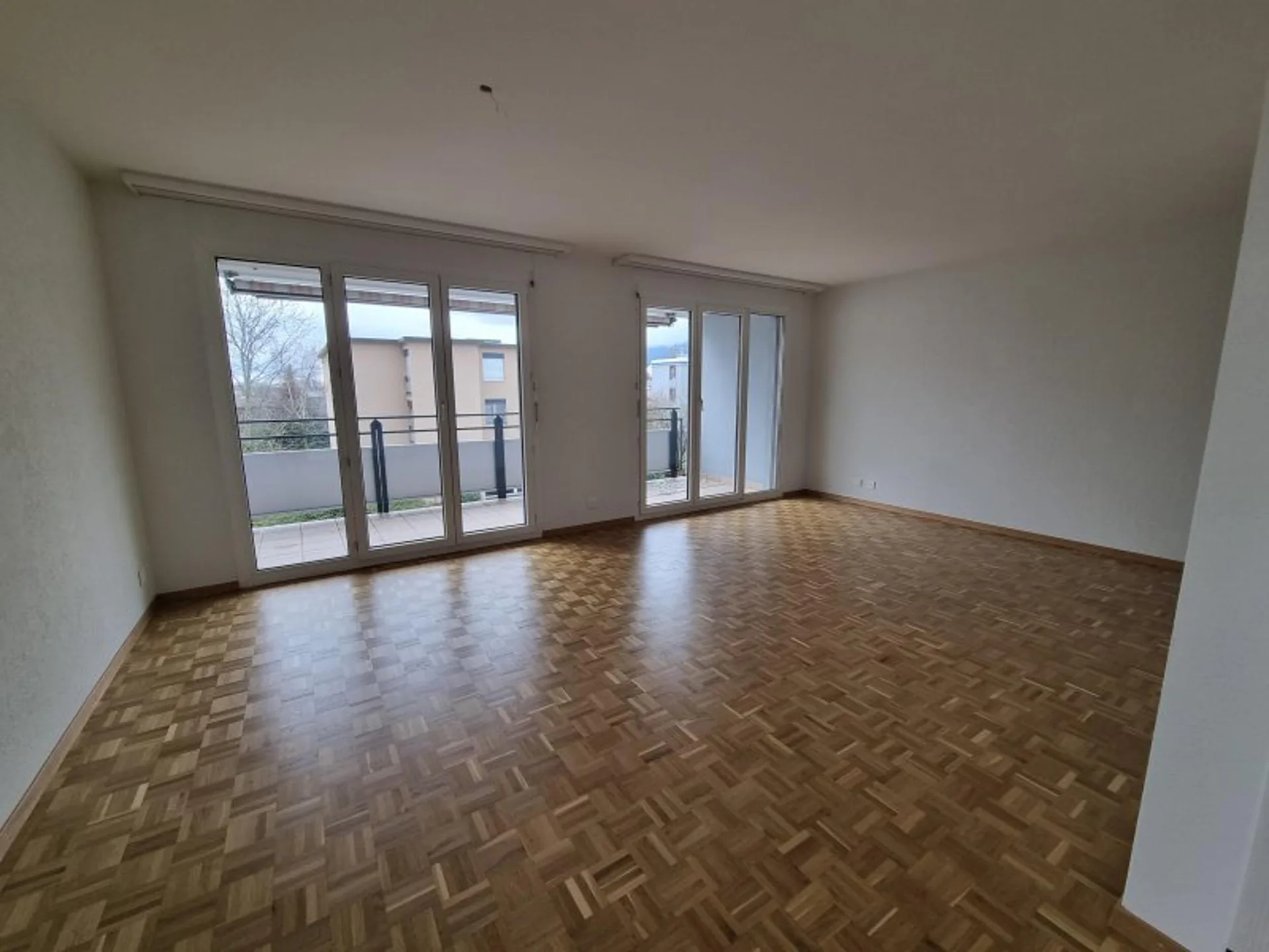 00430 - Appartamento 4,5 locali - Ch. des Pièces Chaperon 3 - CORTAILLOD