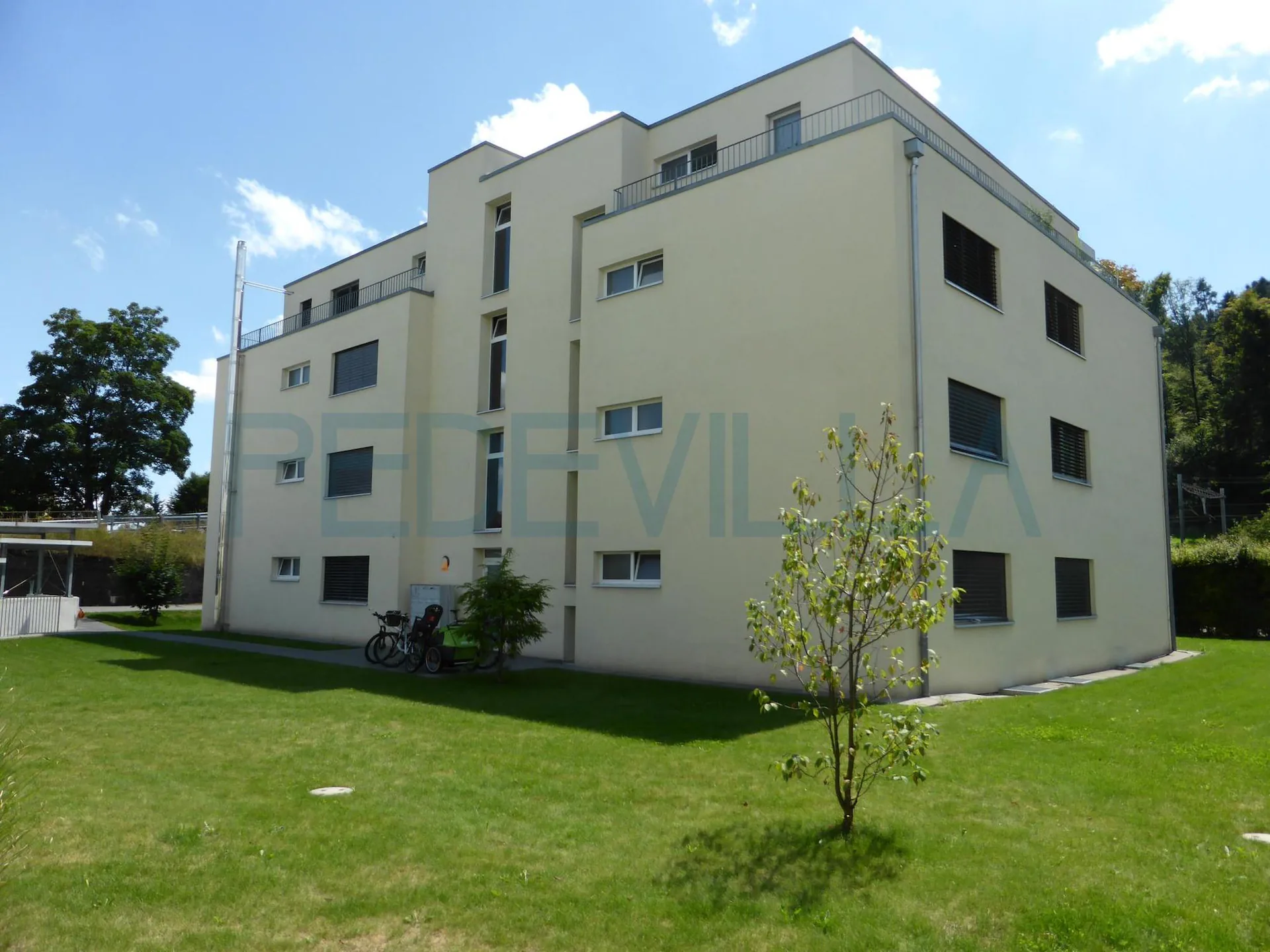 Appartement en attique avec terrasse spacieuse