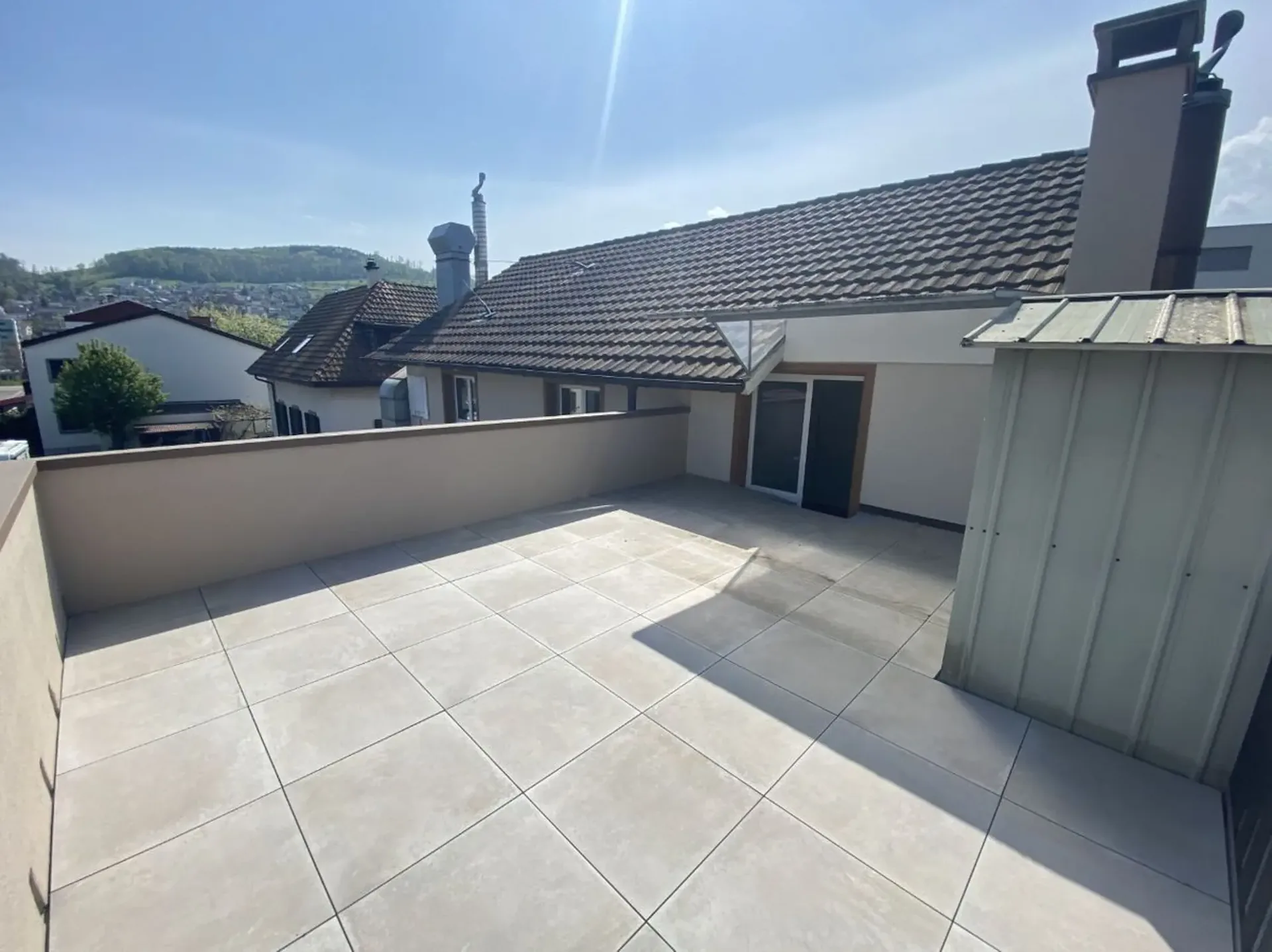 Ambiance conviviale et grande terrasse pour se détendre