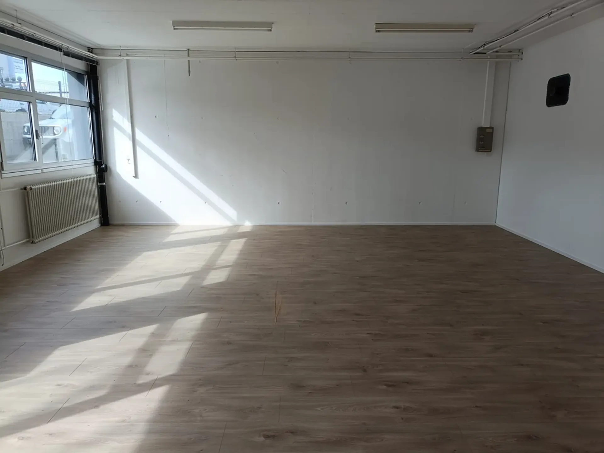 Zu vermieten, Büro-Lagerplatz