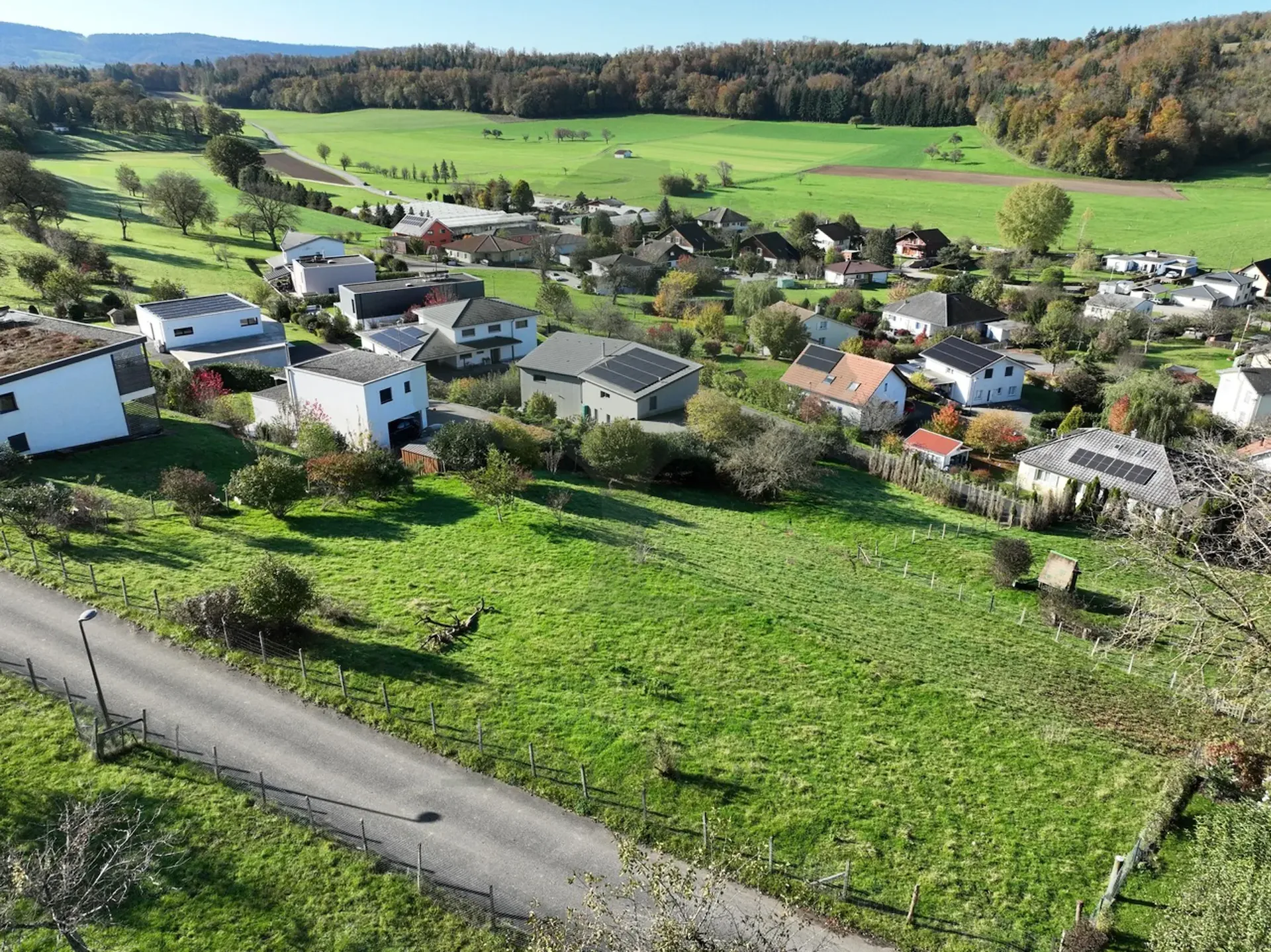 Zu verkaufen - wunderschöne Bauparzellen ab 580 m² in Coeuve