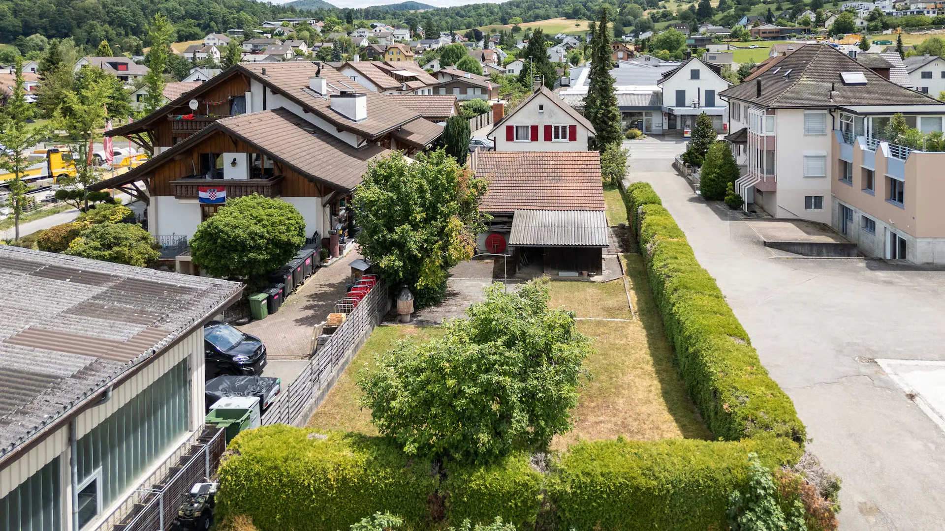 Charmantes 5-Zimmer-Haus an Toplage mit Baulandpotential in Büsserach