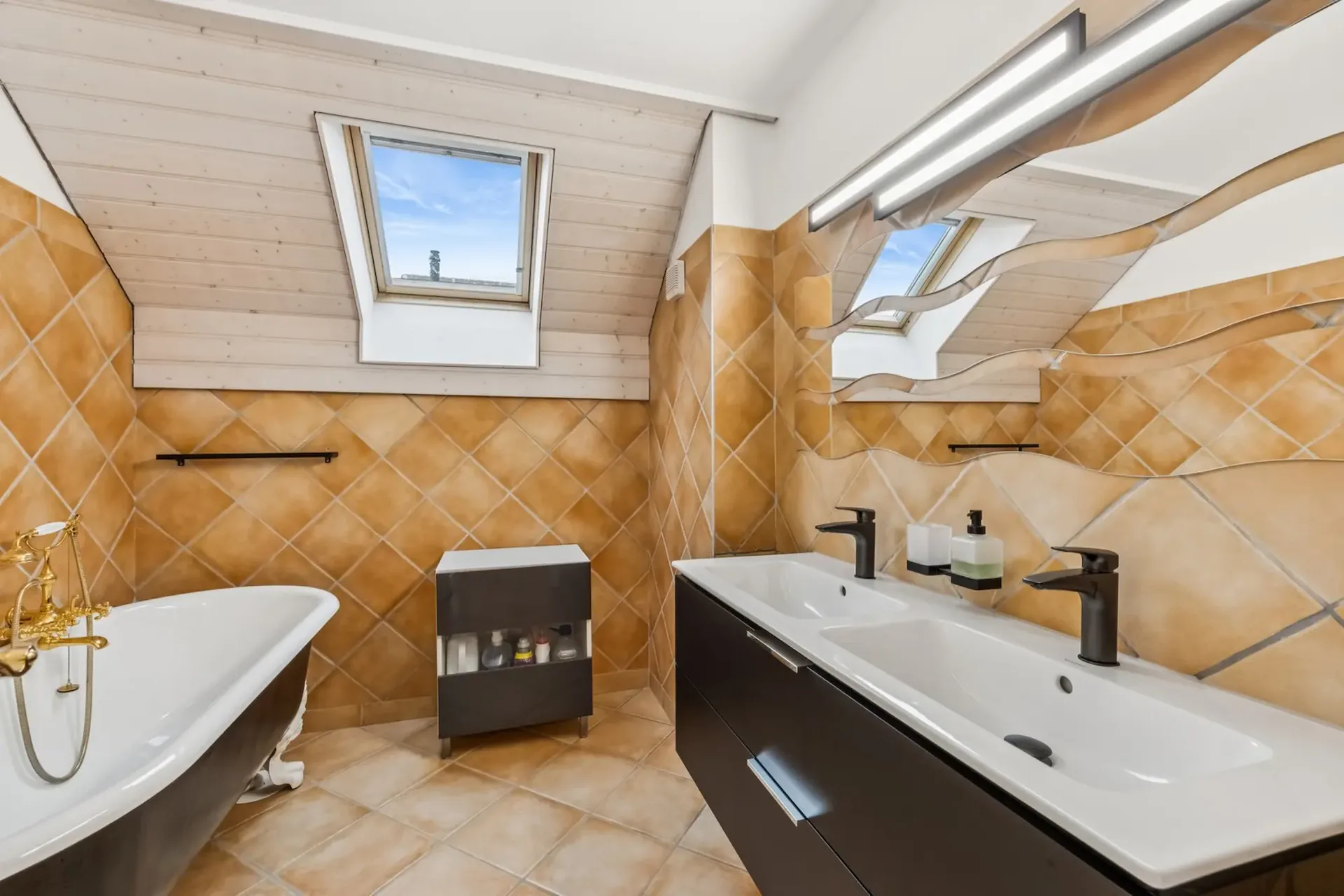 Duplex von 5,5 Zimmern mit großem unabhängigem Raum