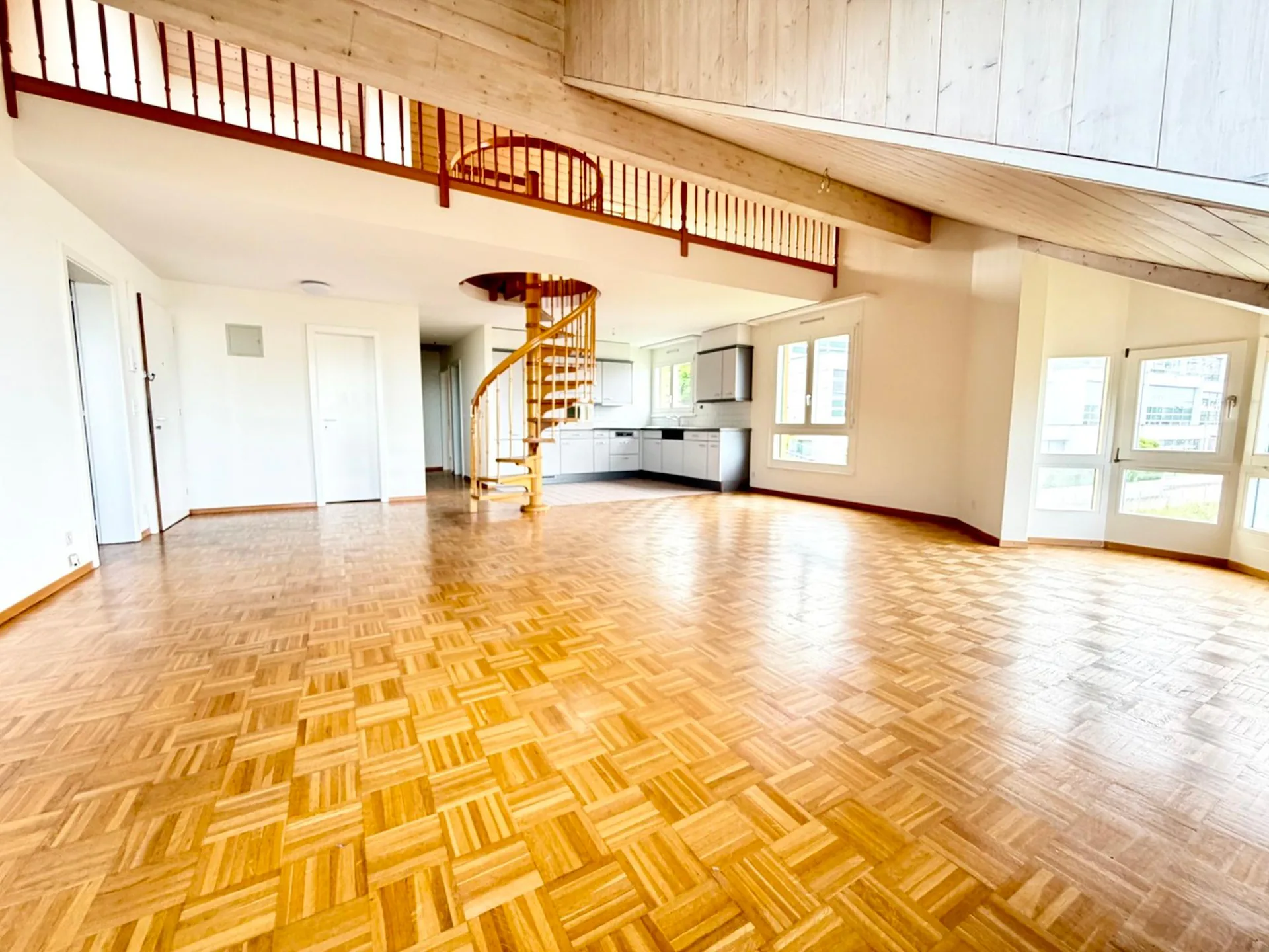 4.5-room apartment of 155 m2 with an unobstructed view of the lake