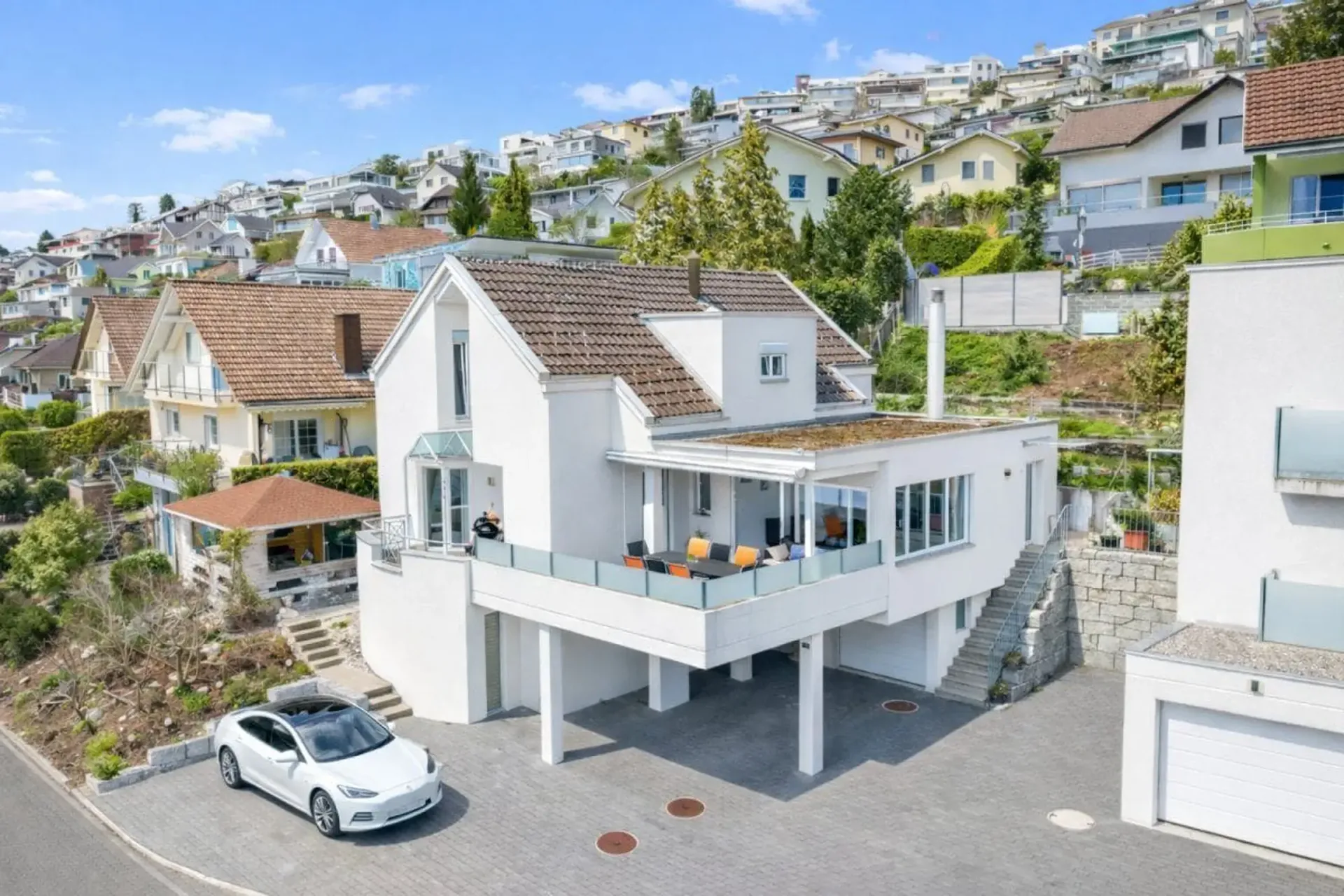 Spacious 6.5-room single-family house with annex - modernized