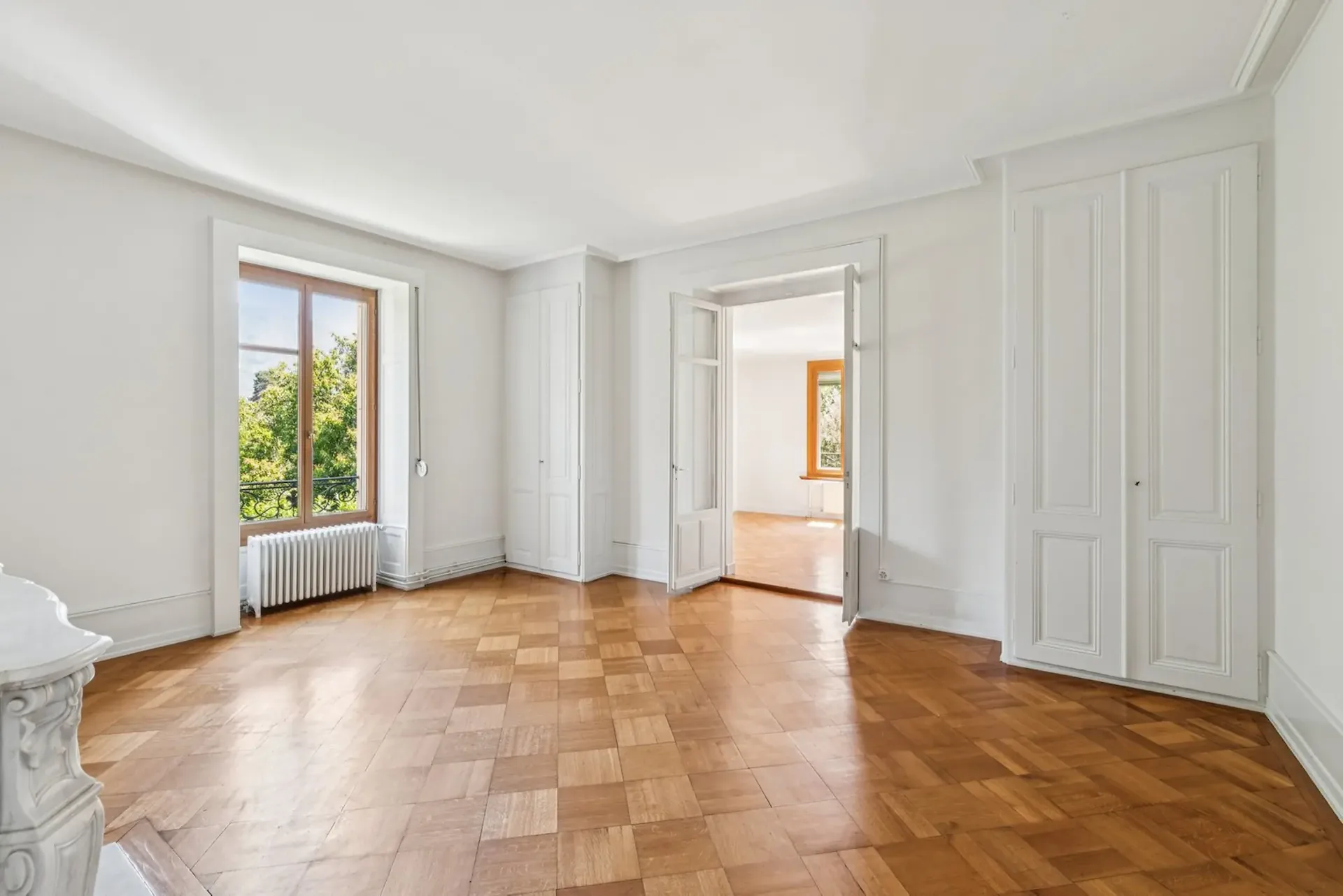 Appartement de caractère au 1er étage d'une Maison de Maître
