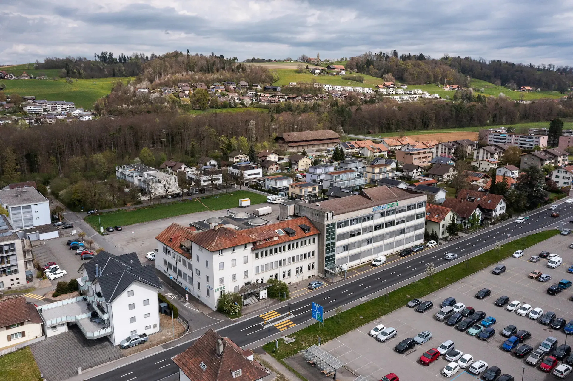 Büro mit Fokus - hier wird gearbeitet, nicht geshowt