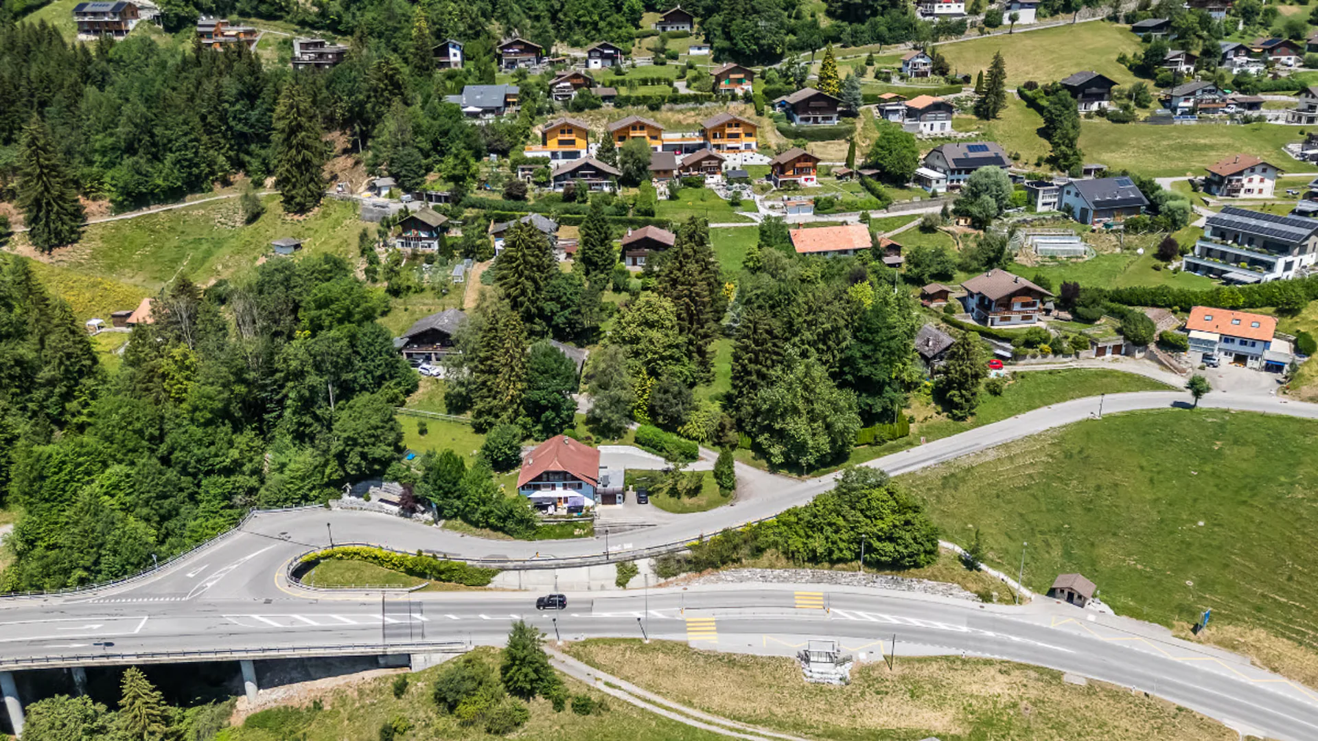 Chalet in einem grünen Ambiente: Lage und Grundstück von Ausnahme