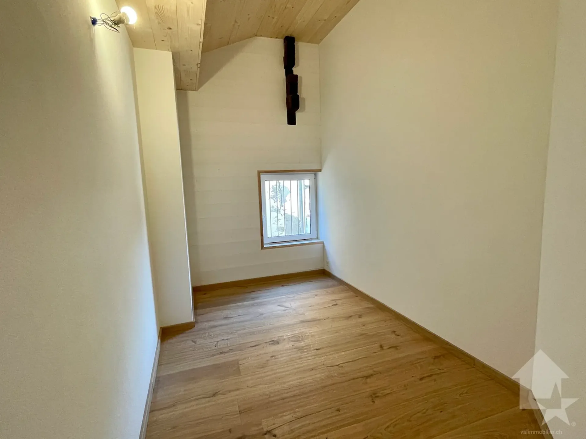 Duplex-Wohnung 2.5 Zimmer in einem vollständig renovierten Dorfhaus