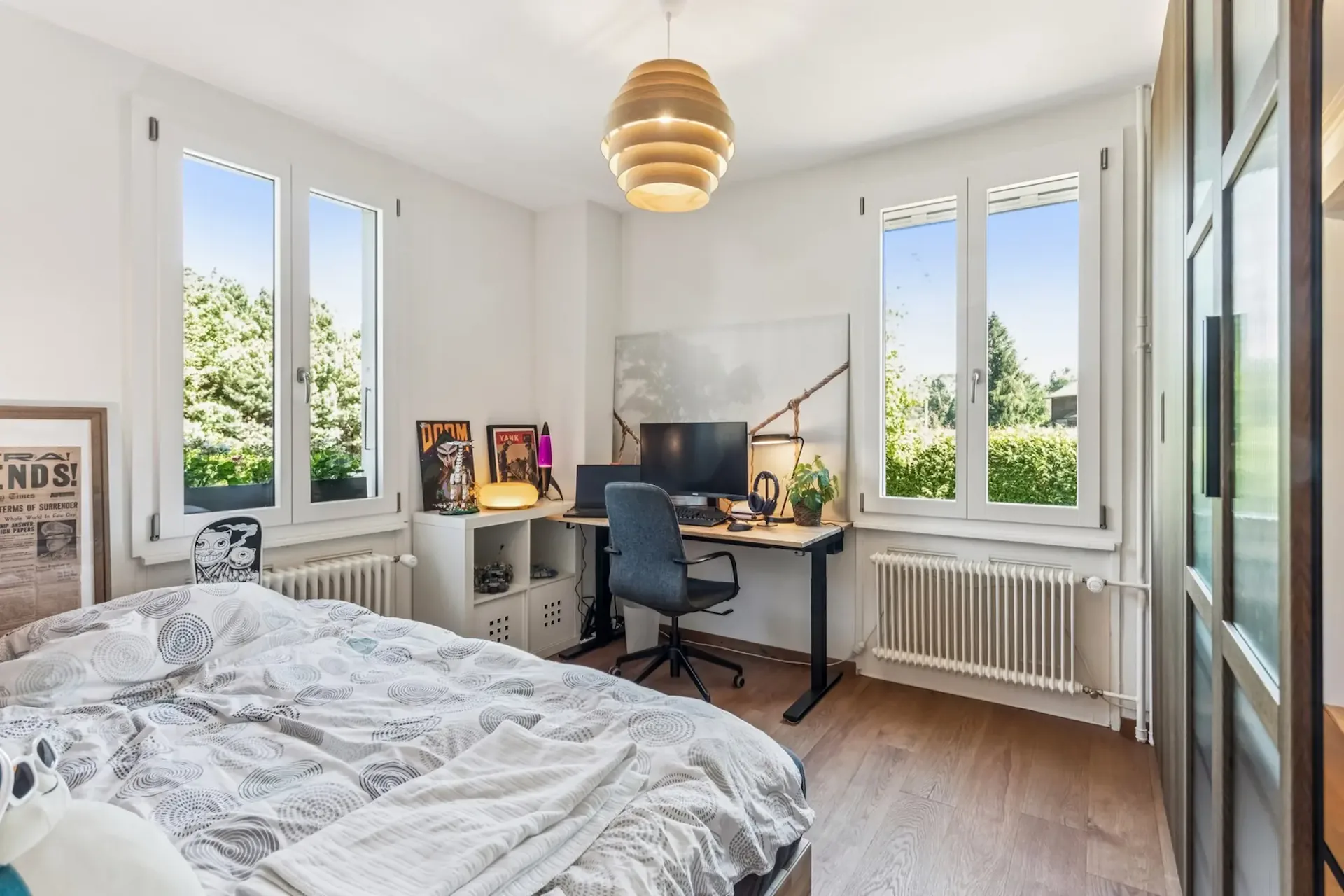 Einfamilienhaus auf einem 2'915 m² großen Grundstück, erhebliche Solarenergiegewinne