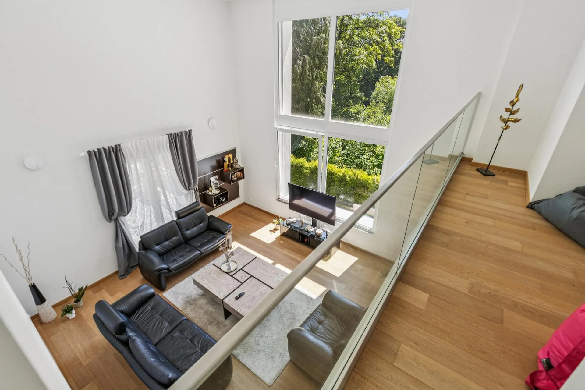 Einzigartige contemporary Villa im Herzen von Epalinges