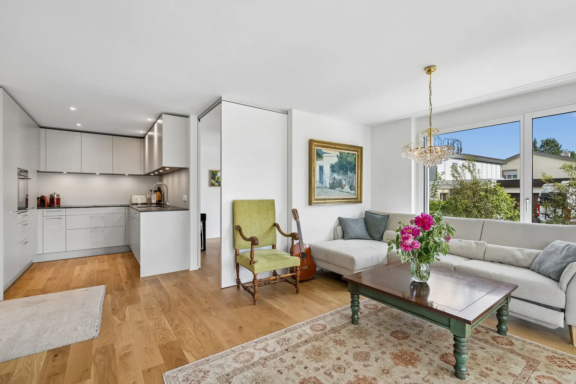Living like in a single-family home - 4.5 rooms with huge private garden