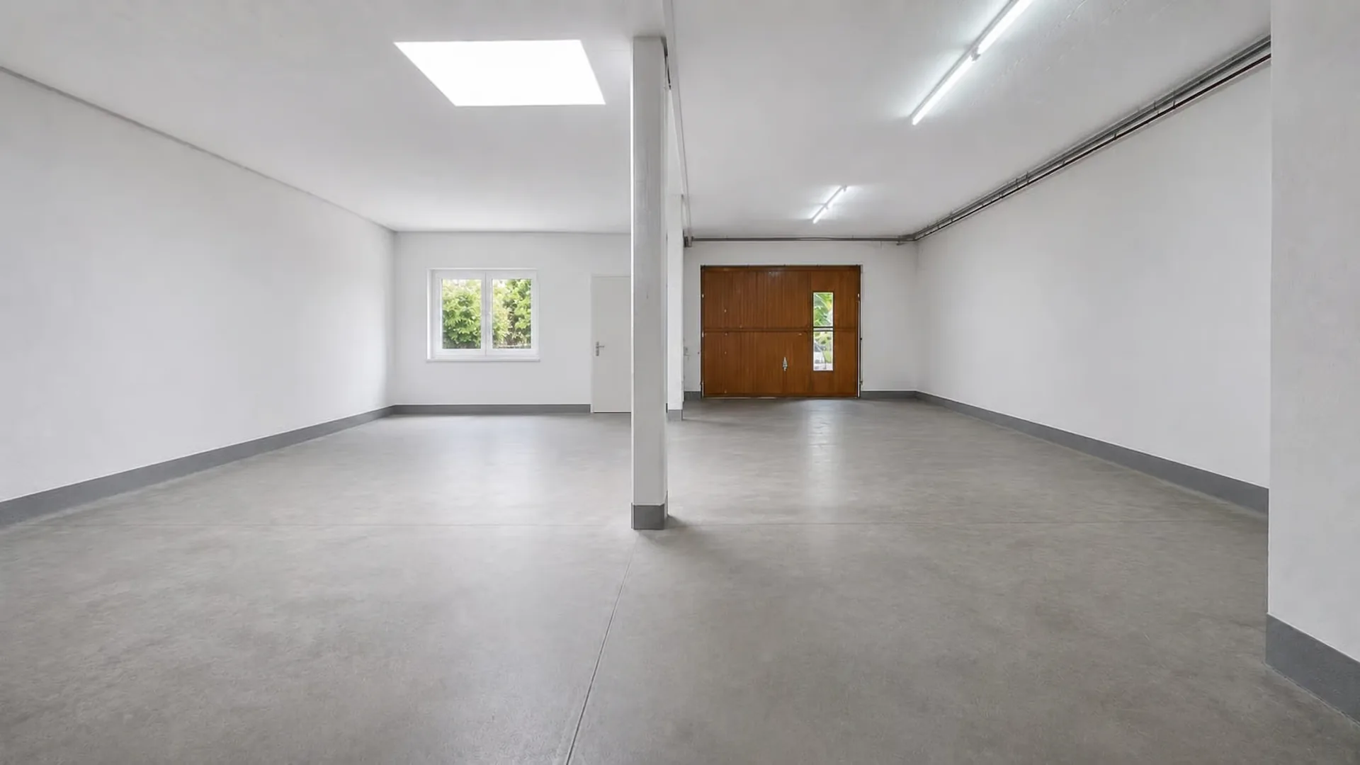 Maison mitoyenne avec espace commercial - vivre et travailler sous un même toit