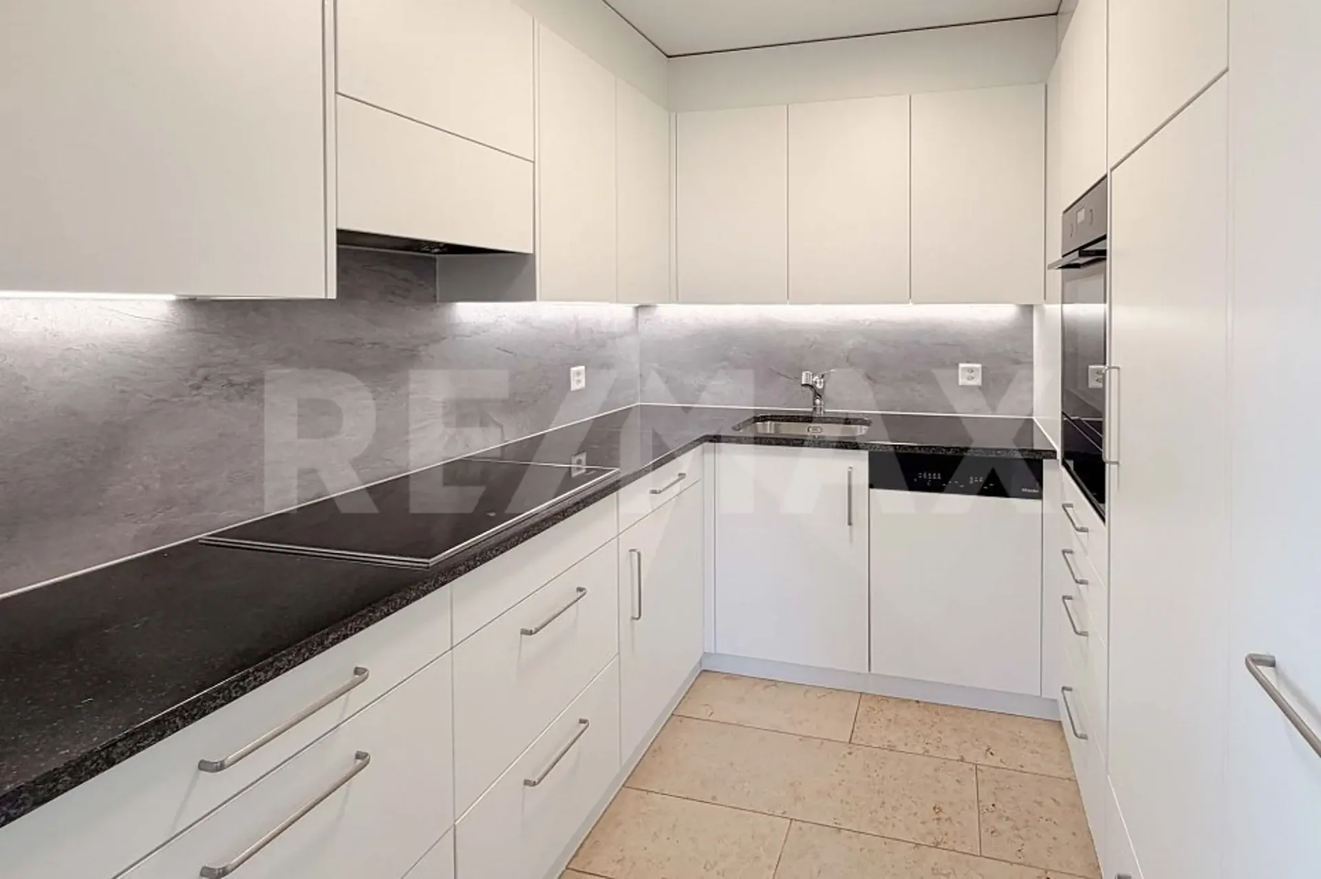 Top zentrale Lage: 3.5 Zimmer-Wohnung im 2. OG