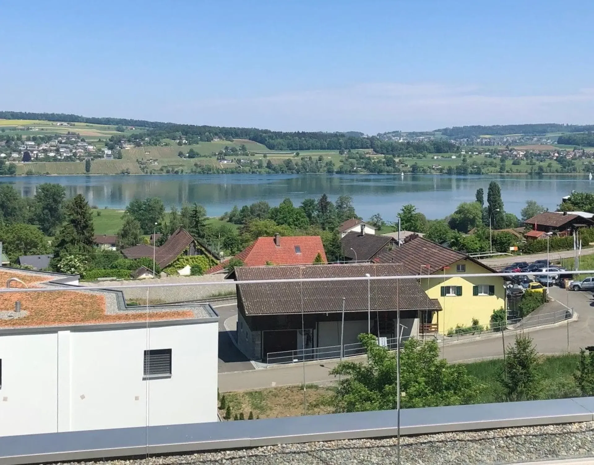 Casa unifamiliare 5.5 locali con vista lago e terrazza sul tetto a Boniswil in vendita