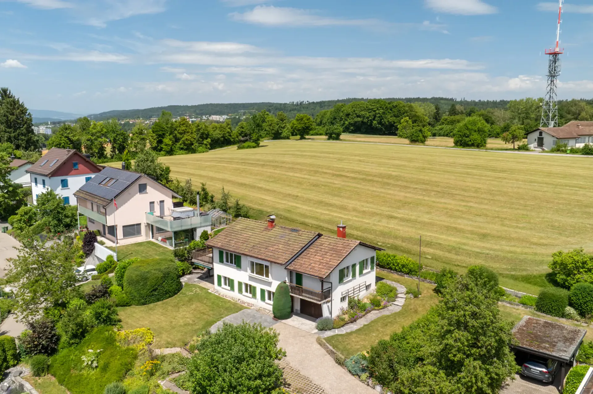 Zumikon: Detached single-family house with great potential
