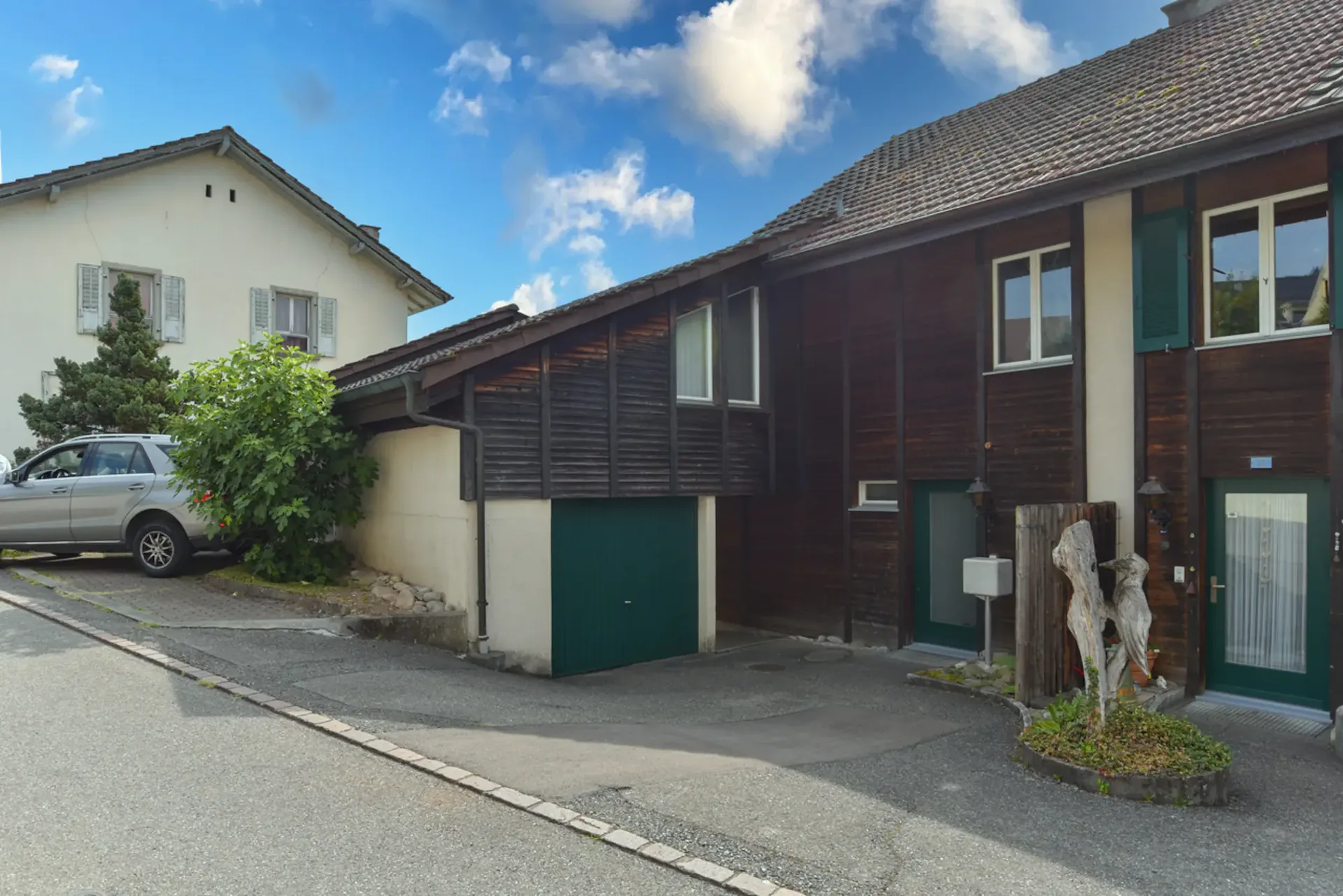 Maison unifamiliale de 5,5 pièces dans un emplacement préféré avec un beau jardin