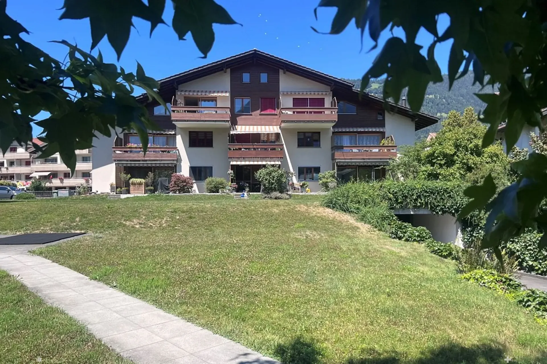 Attic apartment (in building rights) in a prime location