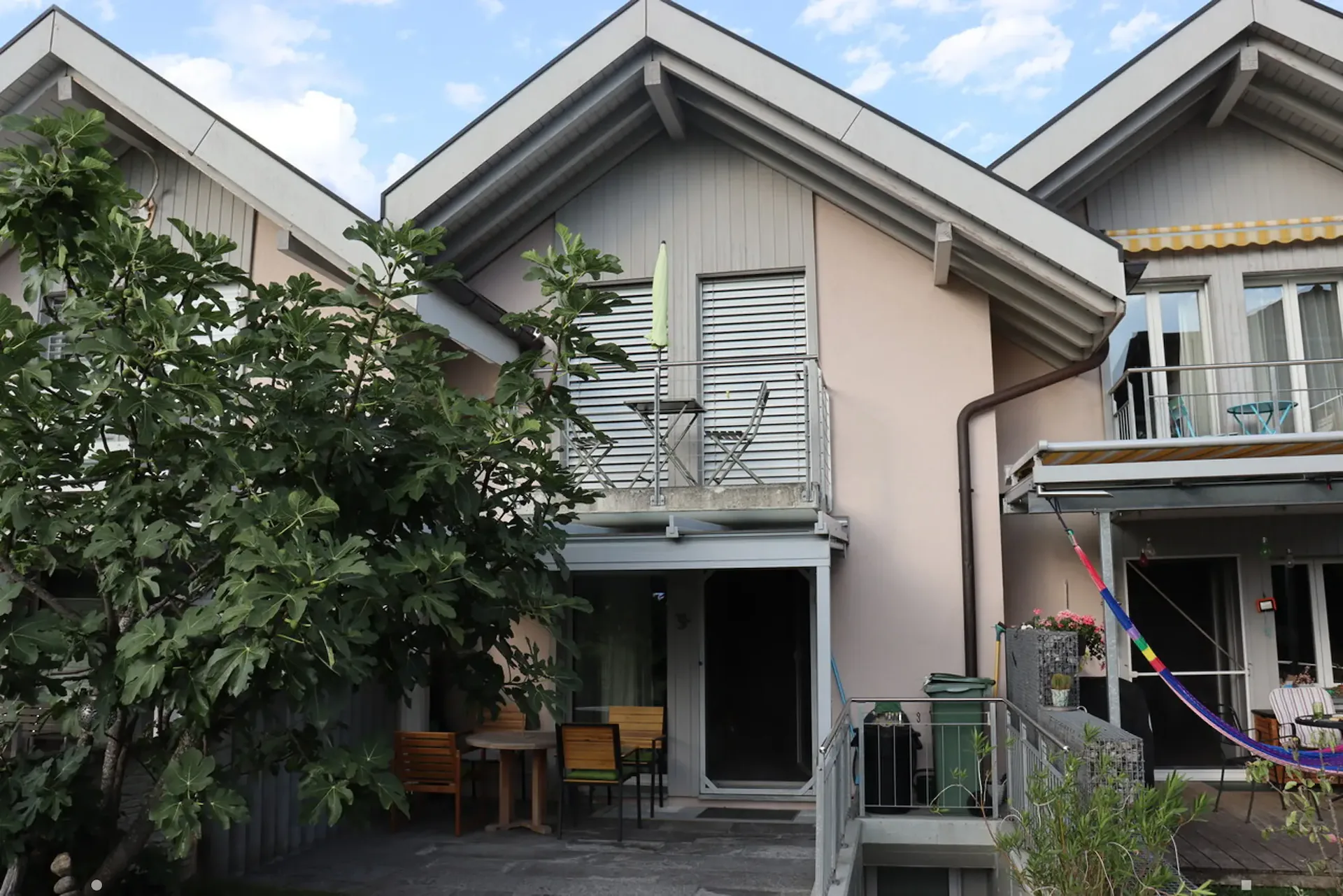 Arriver, se sentir bien, être chez soi - Votre propre maison à Unterseen !