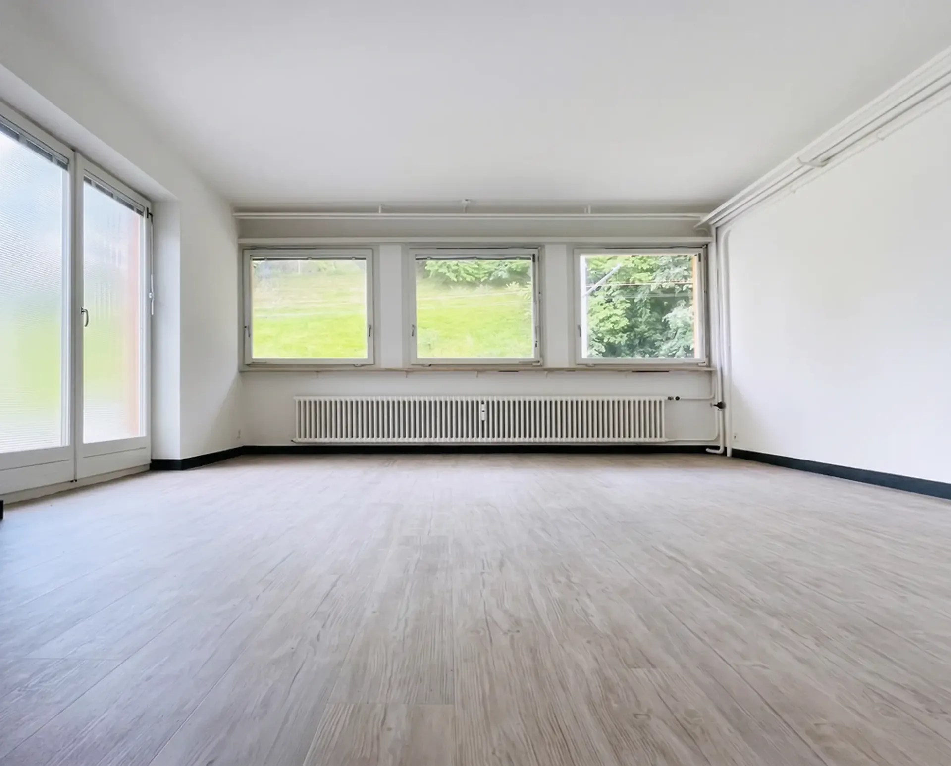 HELLES BÜRO / PRAXIS (CA. 50 M2)  AN RUHIGER LAGE IM GUNDELI