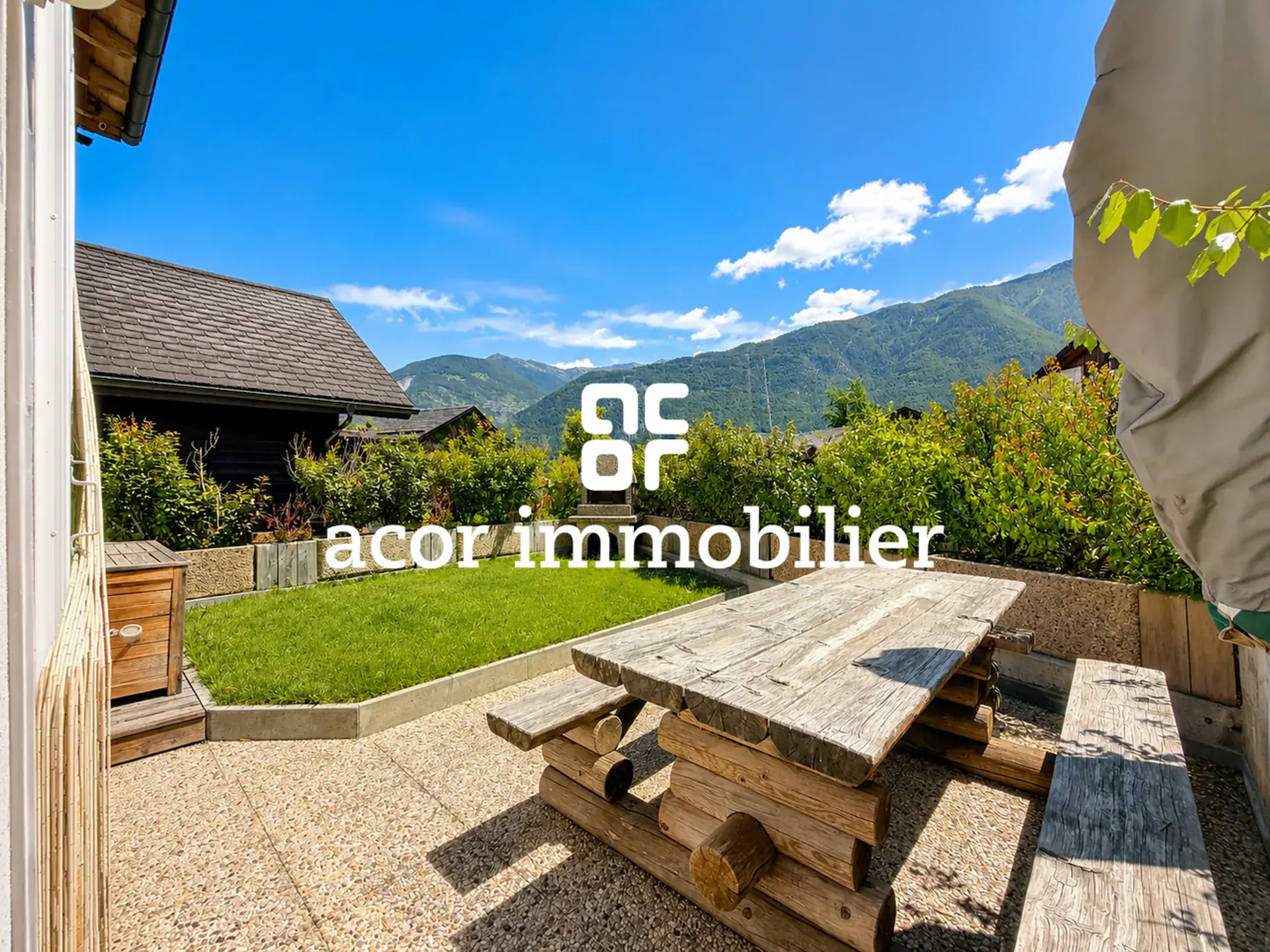 Charming individual villa in the heart of Saillon's old town