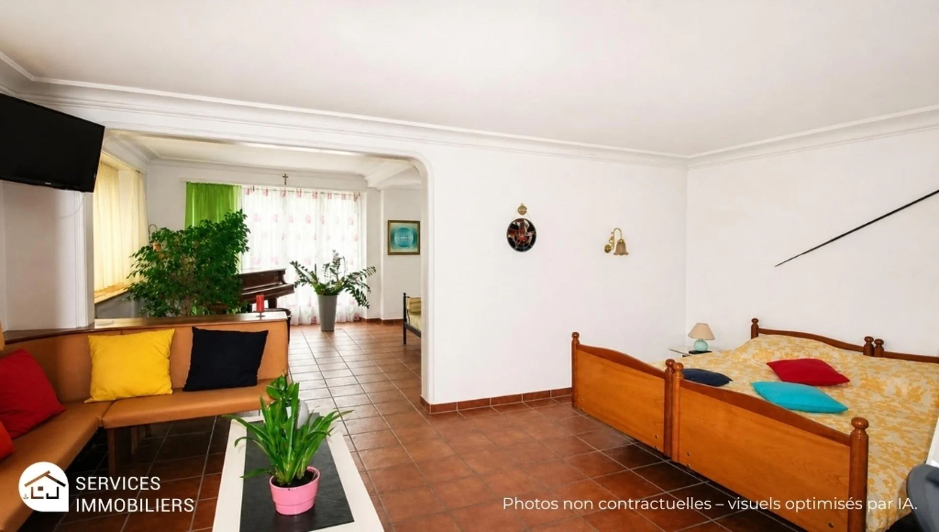 House adapted for people with reduced mobility with elevator