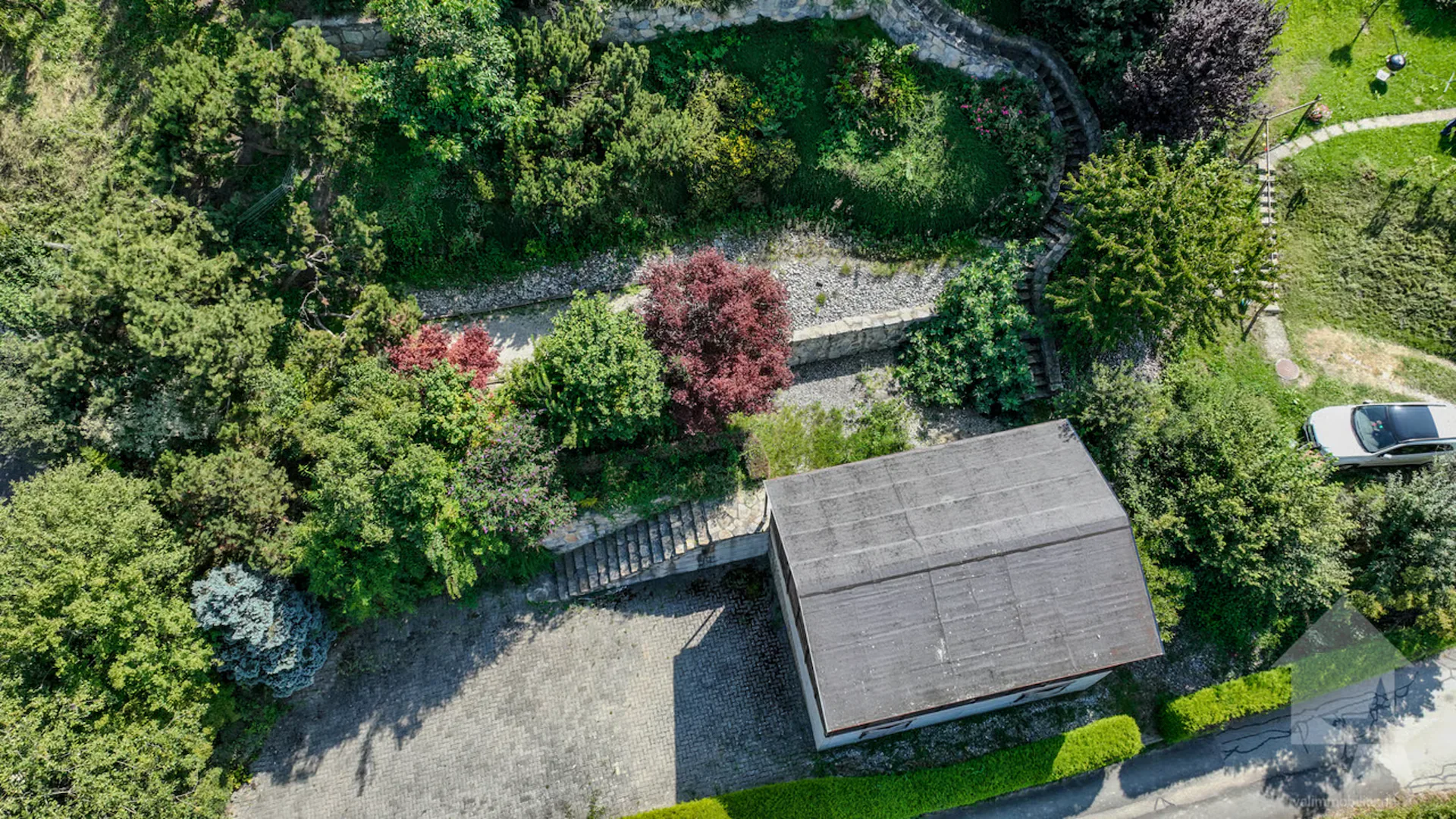 Terrain et bâtiment à rénové avec permis